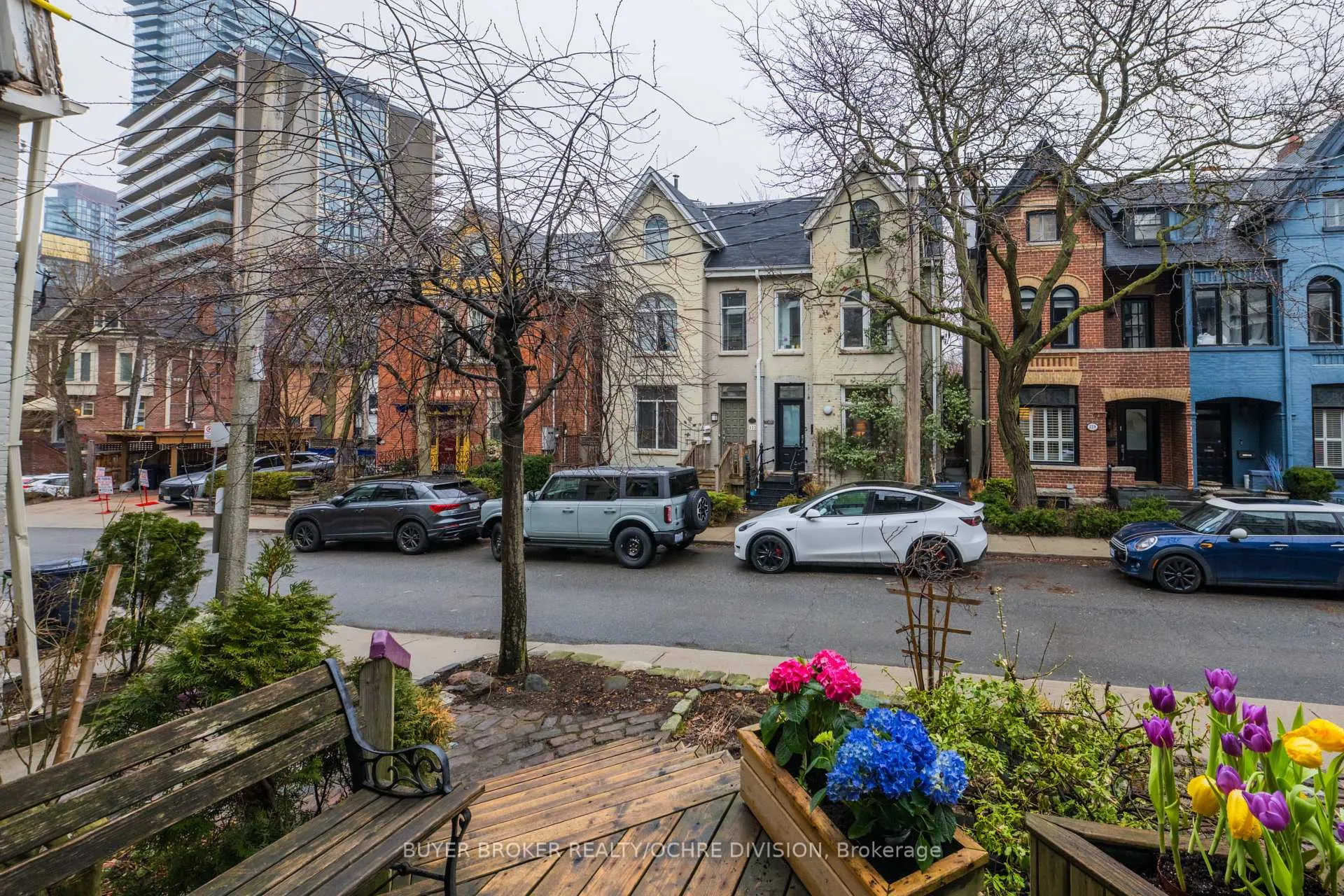 Photo 3 of 123 Collier Street, Toronto, Rosedale-Moore Park — HOMEH