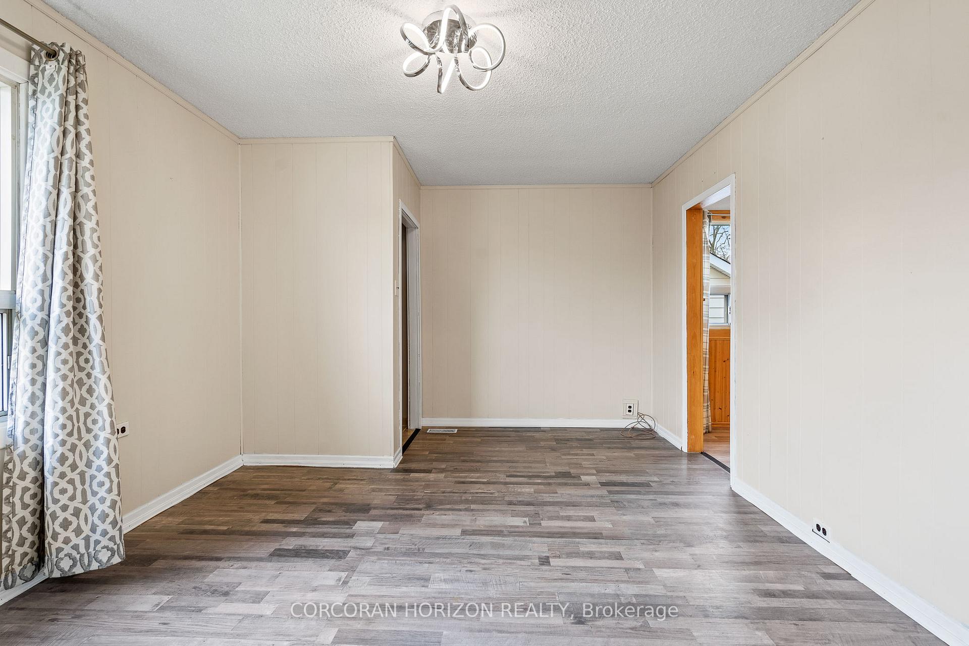 Photo 6 of 11 Beverly Street, St. Catharines, Oakdale — HOMEH