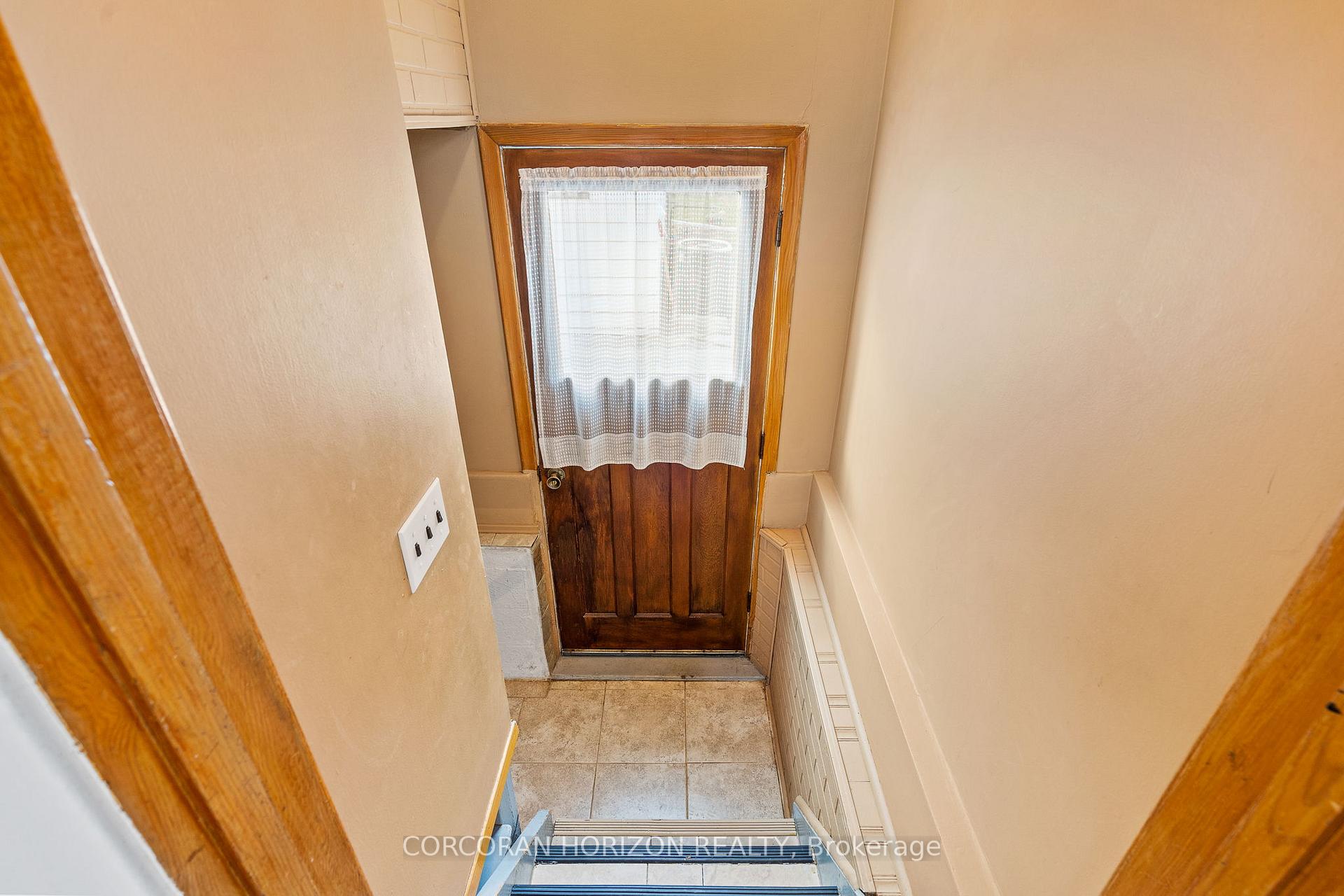 Photo 16 of 11 Beverly Street, St. Catharines, Oakdale — HOMEH