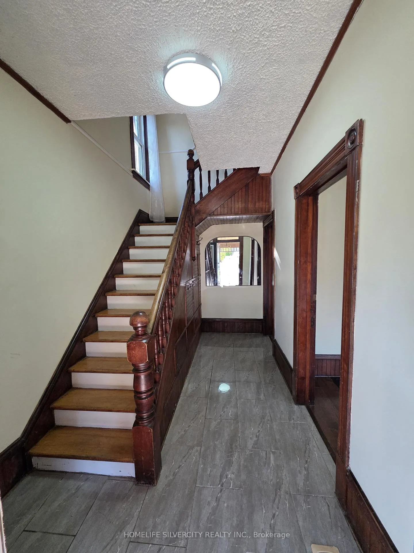 Photo 5 of 79 Scott Street, St. Thomas — HOMEH