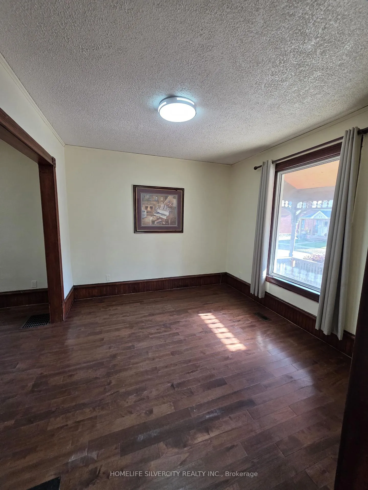 Photo 6 of 79 Scott Street, St. Thomas — HOMEH