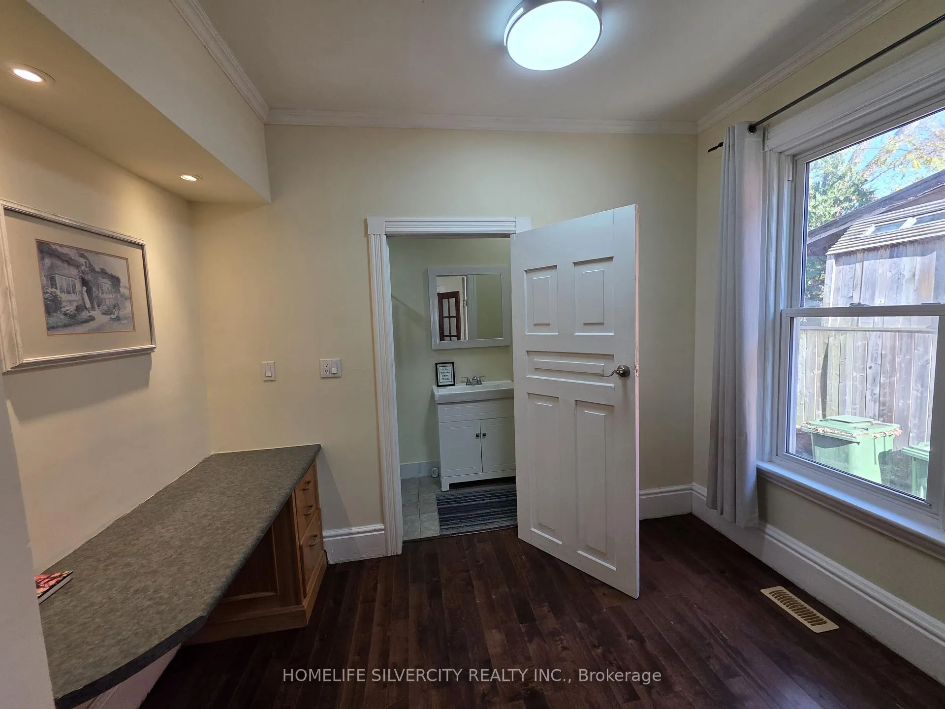 Photo 11 of 79 Scott Street, St. Thomas — HOMEH
