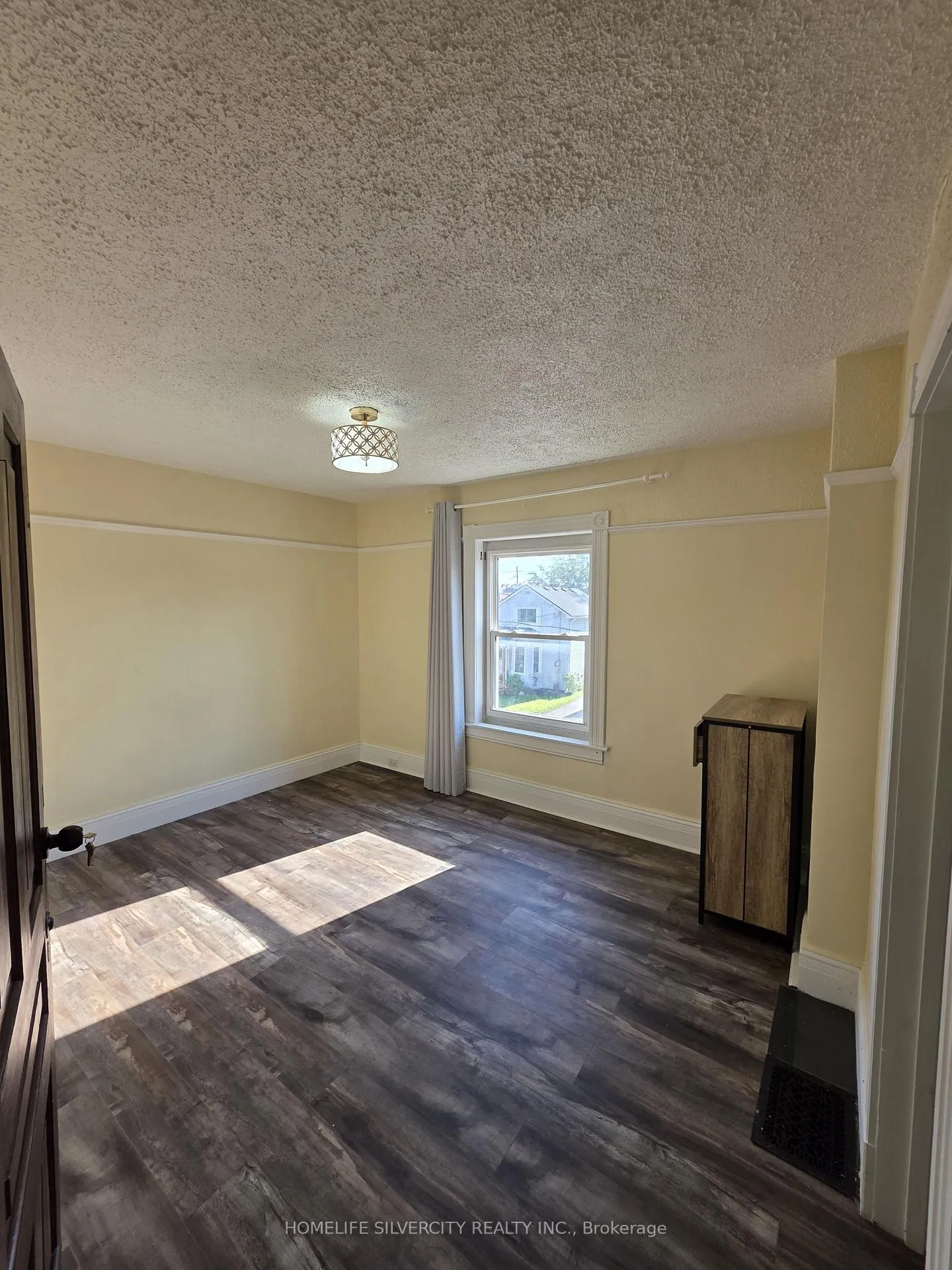 Photo 31 of 79 Scott Street, St. Thomas — HOMEH