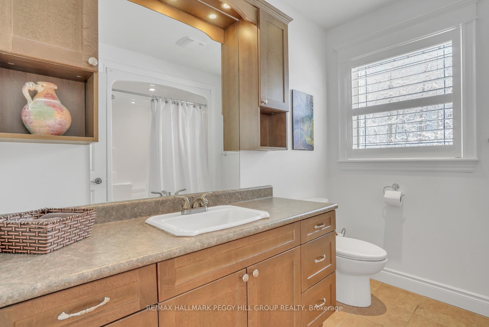 Photo 4 of 308 Miller Drive, Springwater, Rural Springwater — HOMEH