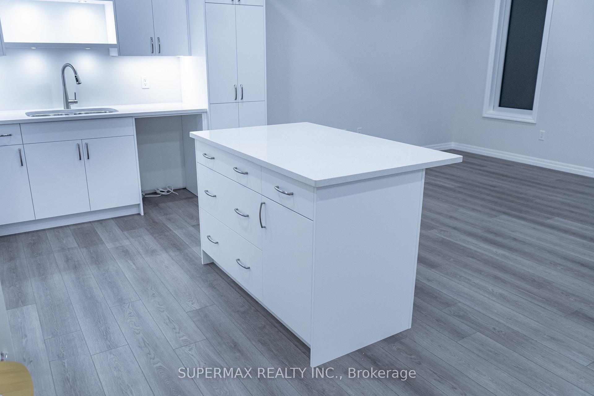 Photo 9 of 111 cortland Terrace, St. Thomas — HOMEH