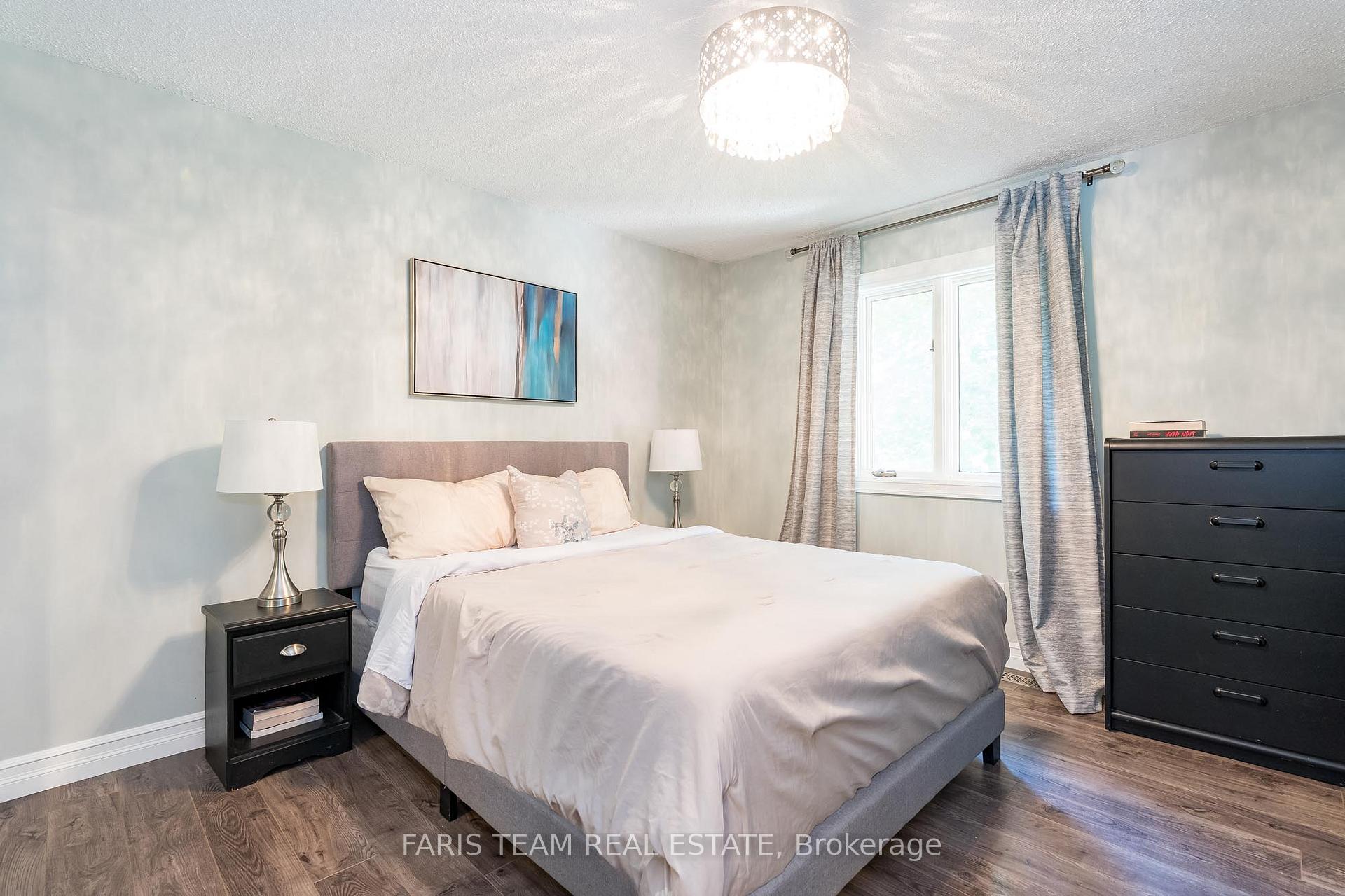 Photo 11 of 25 Centennial Avenue, Springwater, Elmvale — HOMEH