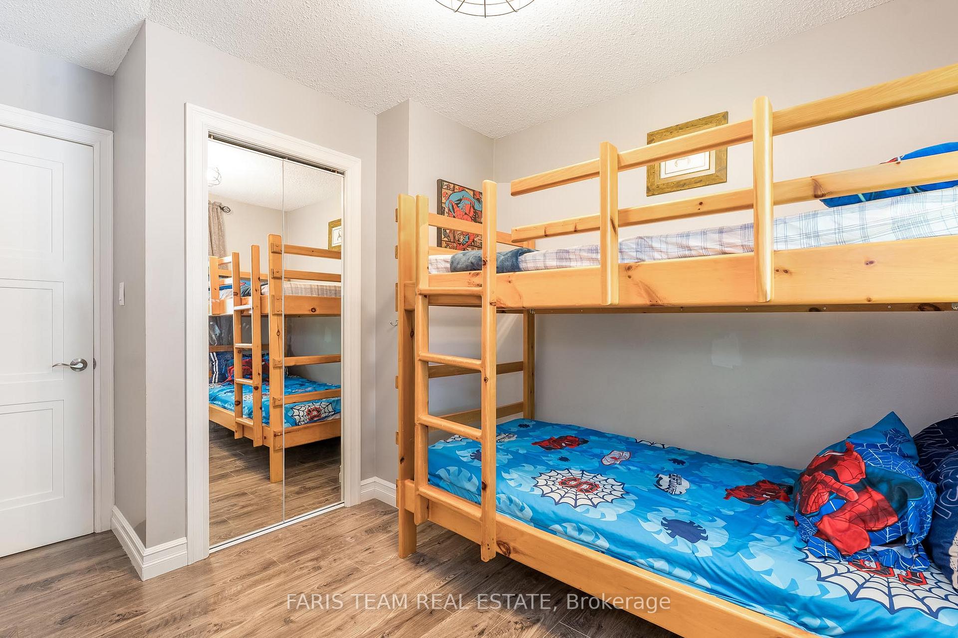 Photo 12 of 25 Centennial Avenue, Springwater, Elmvale — HOMEH