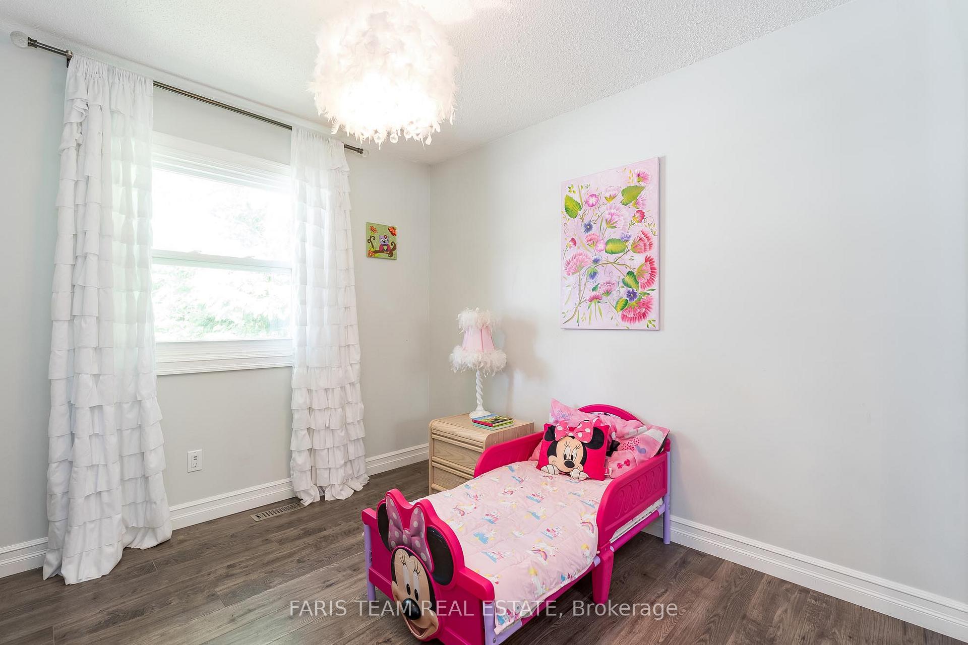 Photo 13 of 25 Centennial Avenue, Springwater, Elmvale — HOMEH