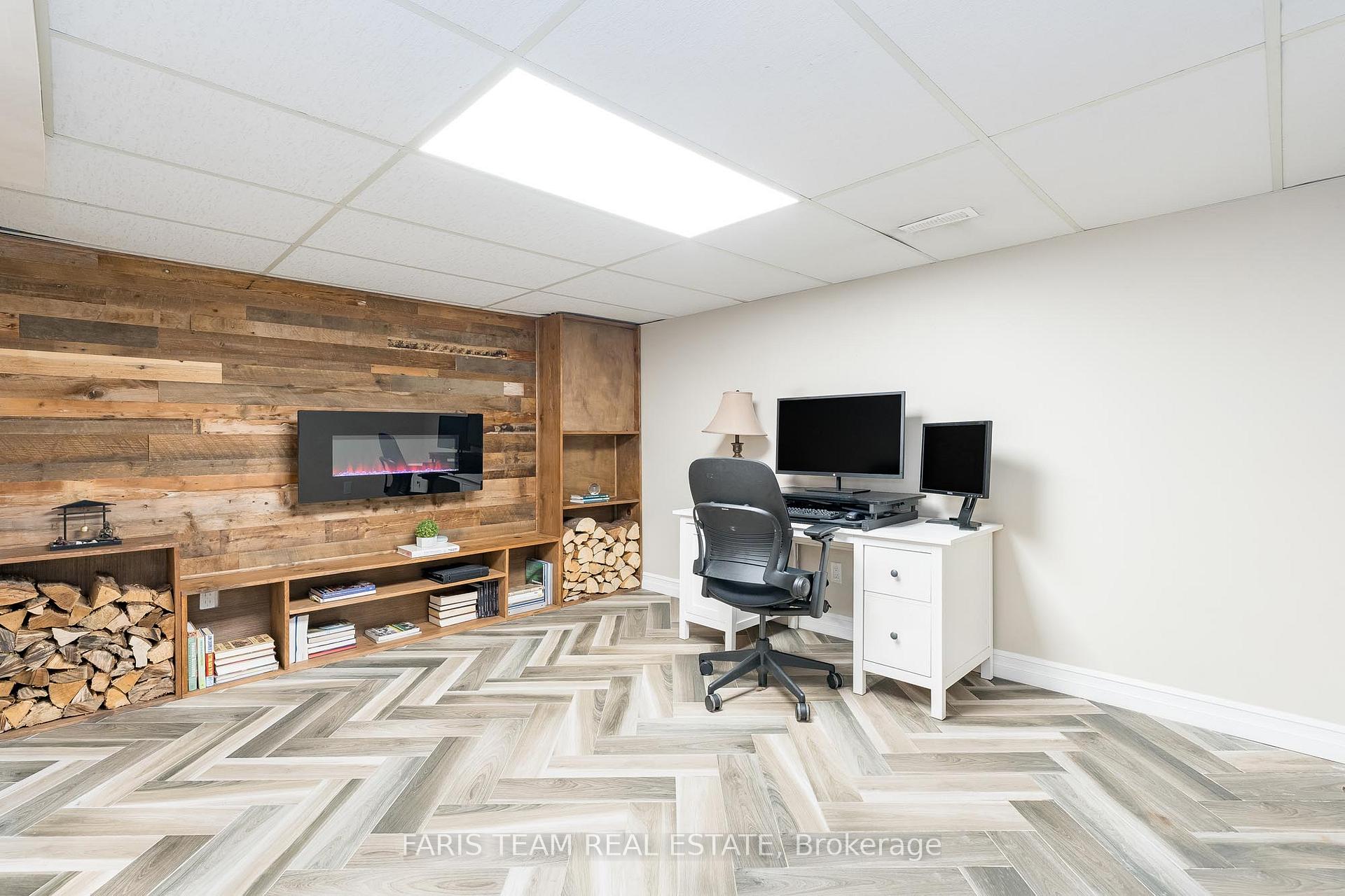 Photo 17 of 25 Centennial Avenue, Springwater, Elmvale — HOMEH
