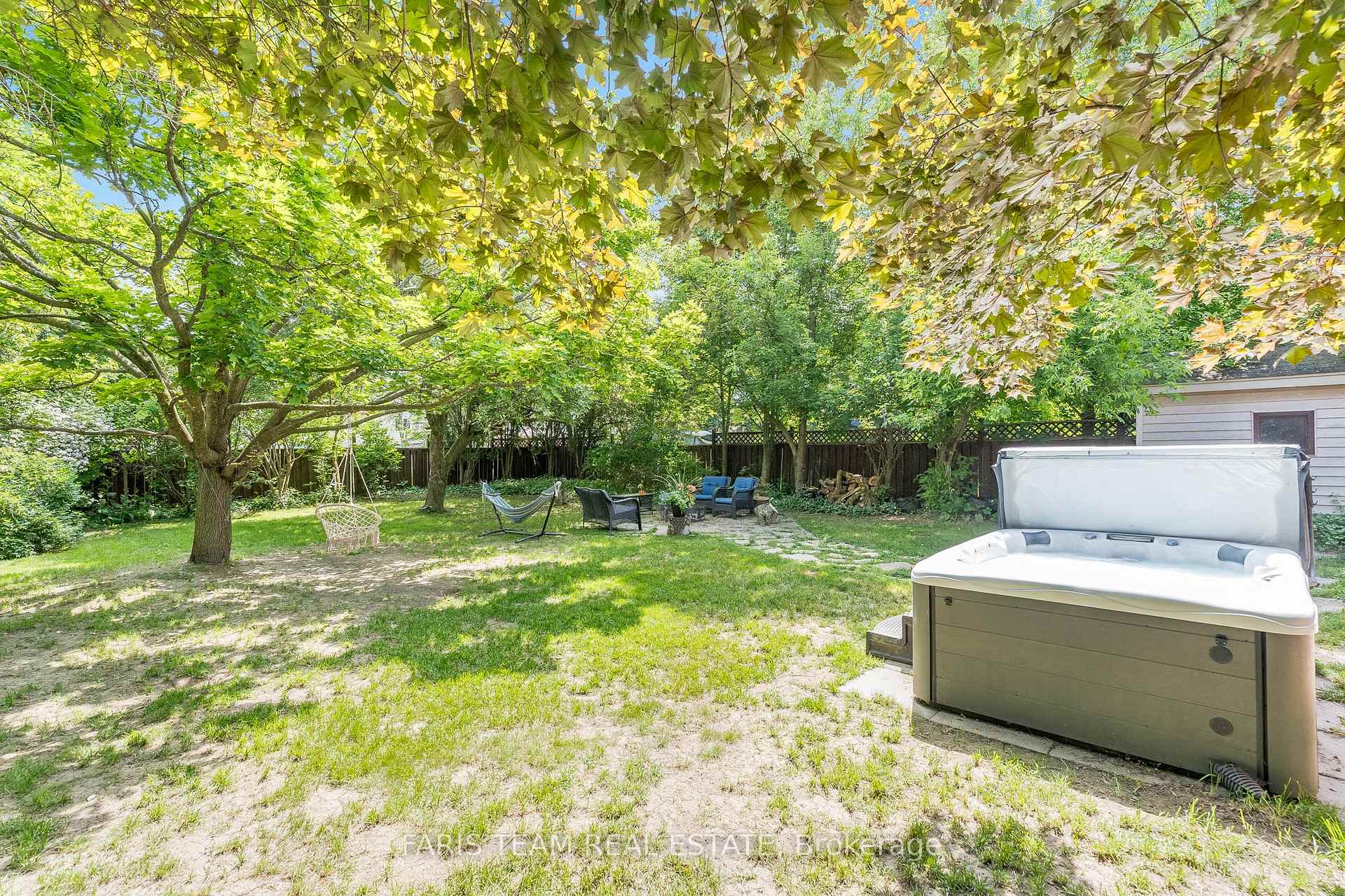 Photo 24 of 25 Centennial Avenue, Springwater, Elmvale — HOMEH