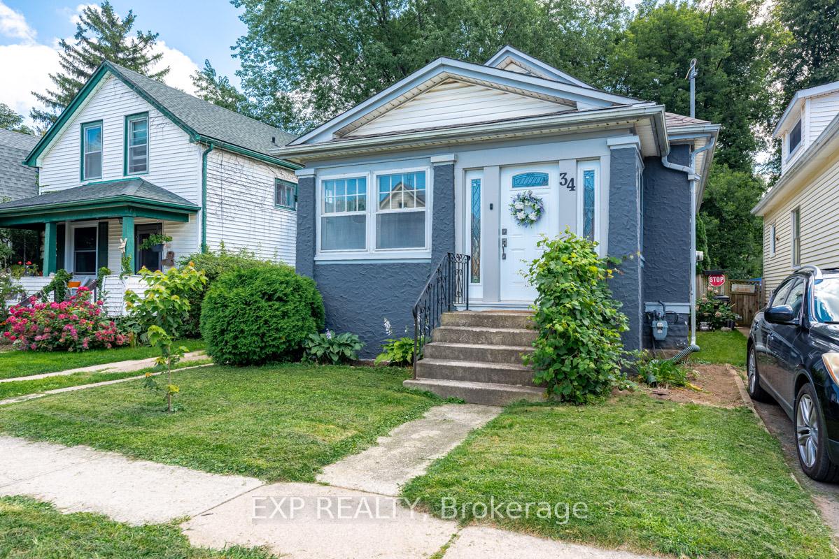 Photo 3 of 34 Louisa Street, St. Catharines, Haig — HOMEH
