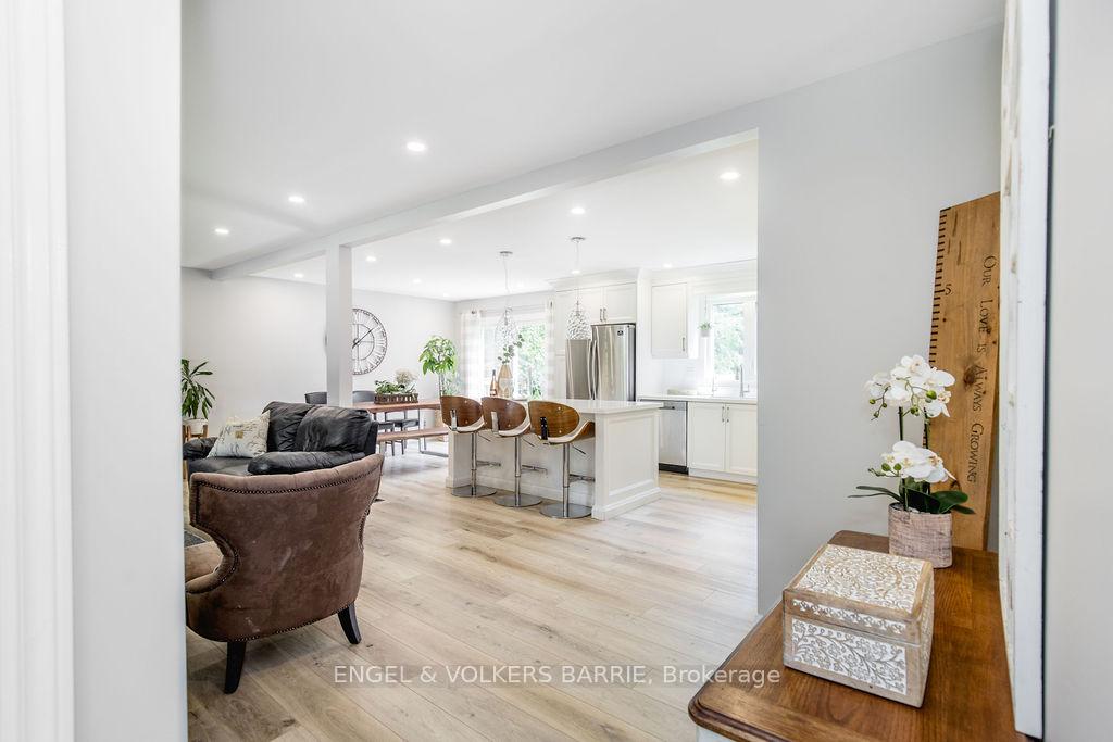 Photo 2 of 1175 Carson Road, Springwater, Midhurst — HOMEH