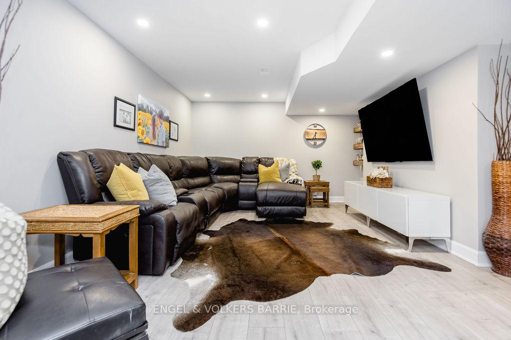 Photo 24 of 1175 Carson Road, Springwater, Midhurst — HOMEH