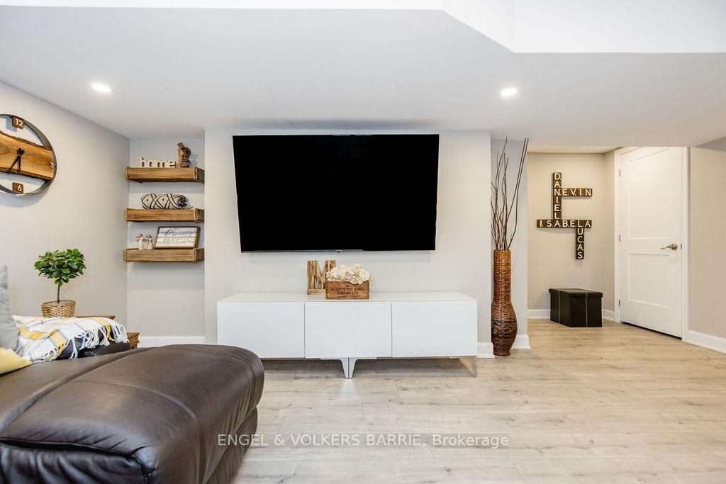 Photo 26 of 1175 Carson Road, Springwater, Midhurst — HOMEH