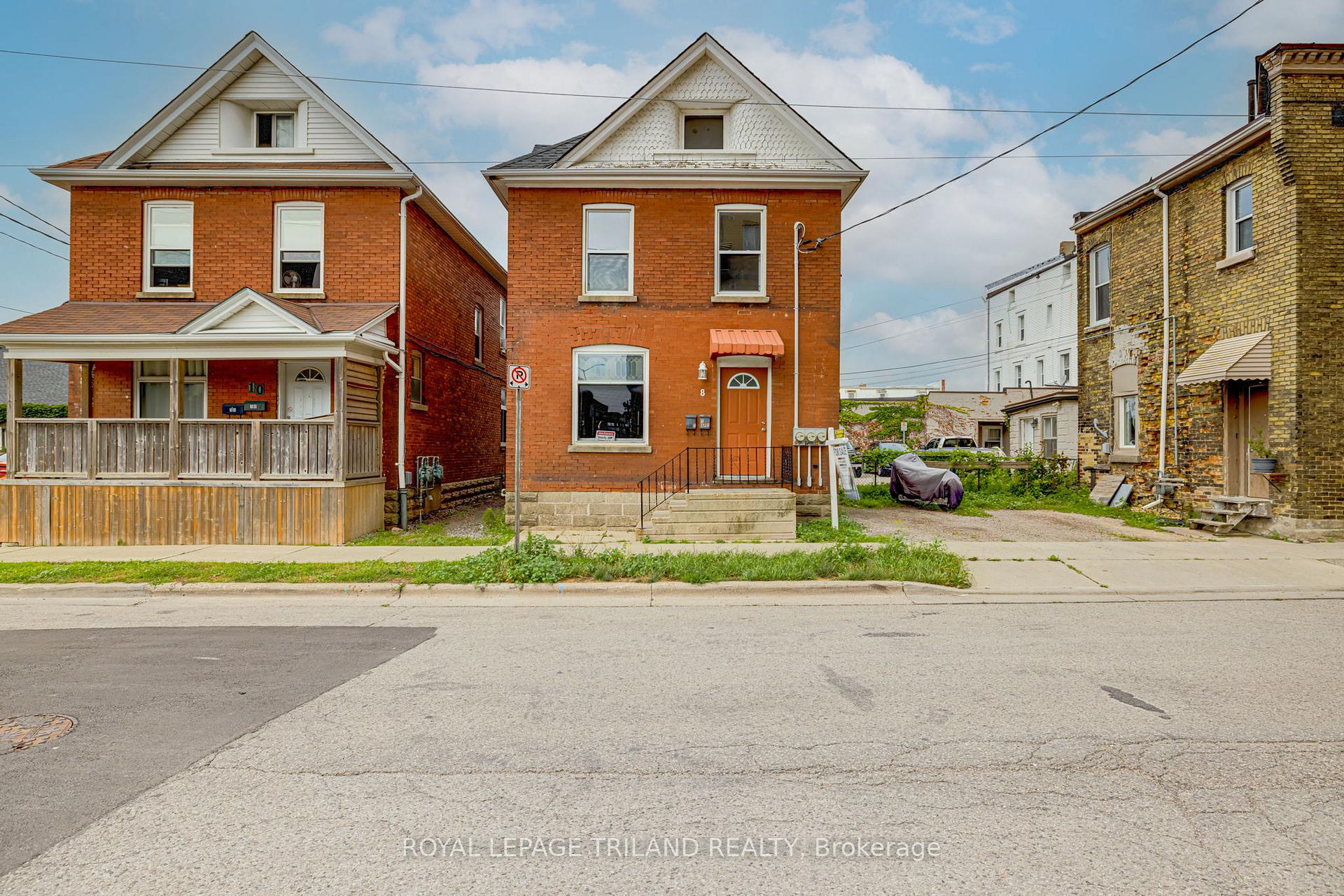 Photo 2 of 8 Metcalfe Street, St. Thomas — HOMEH