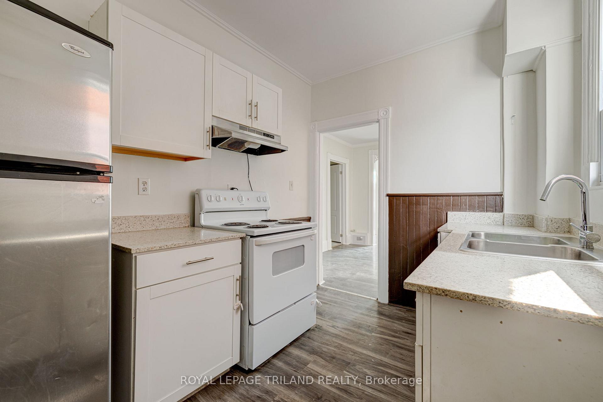 Photo 13 of 8 Metcalfe Street, St. Thomas — HOMEH