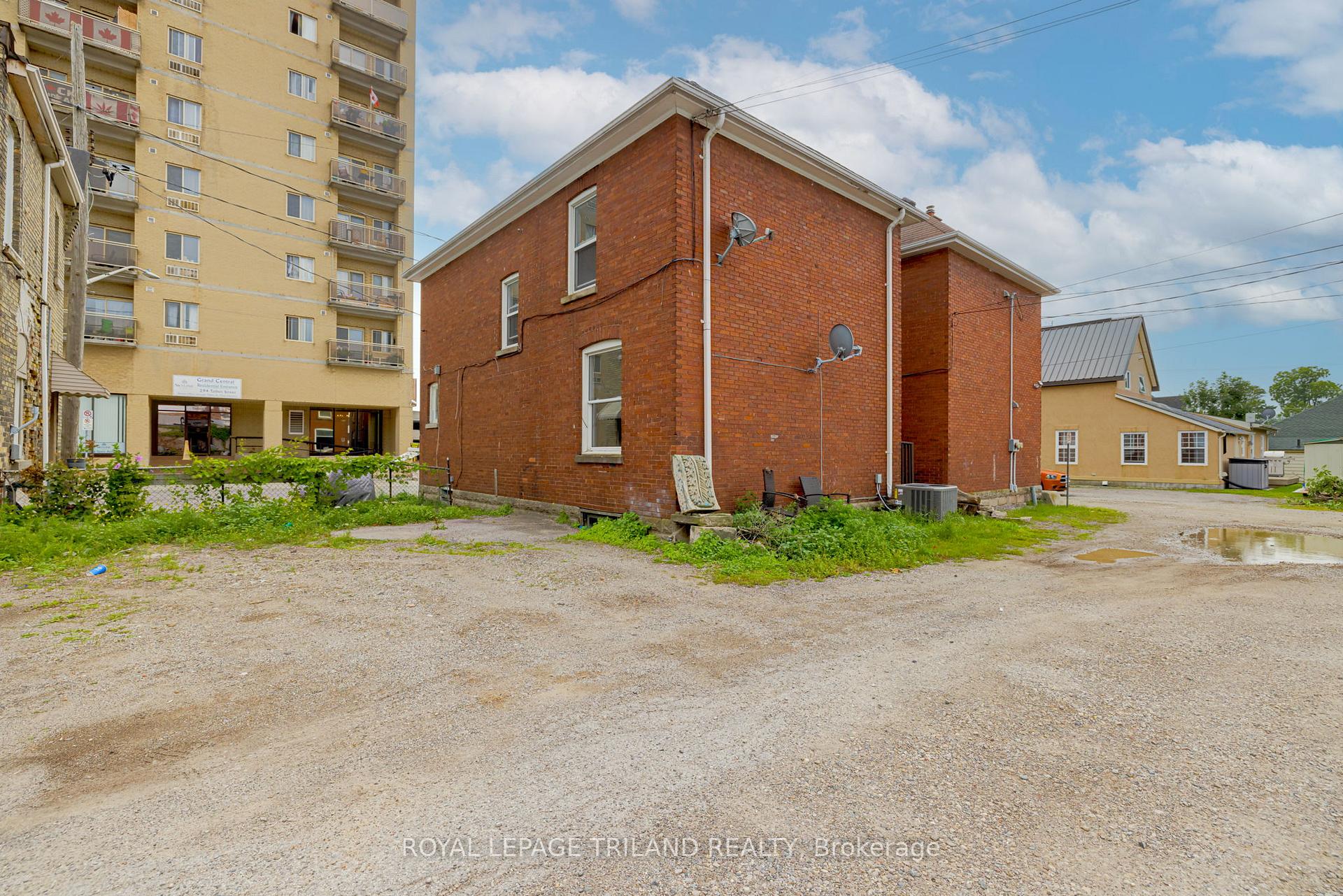 Photo 39 of 8 Metcalfe Street, St. Thomas — HOMEH