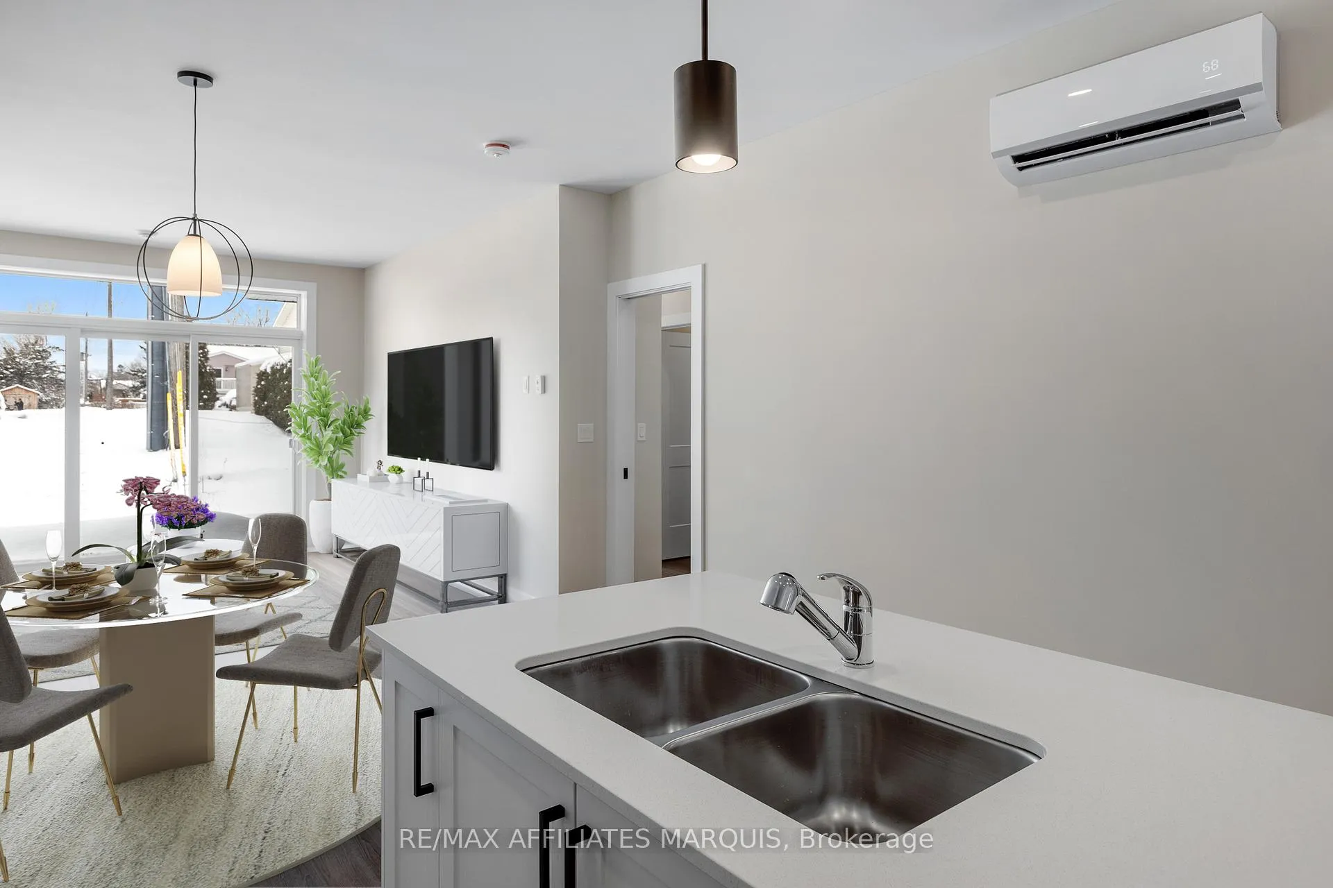 Photo 12 of 59 Ferrara Drive, Smiths Falls — HOMEH