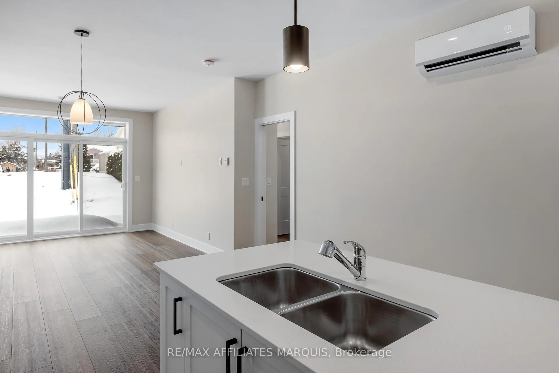 Photo 15 of 59 Ferrara Drive, Smiths Falls — HOMEH