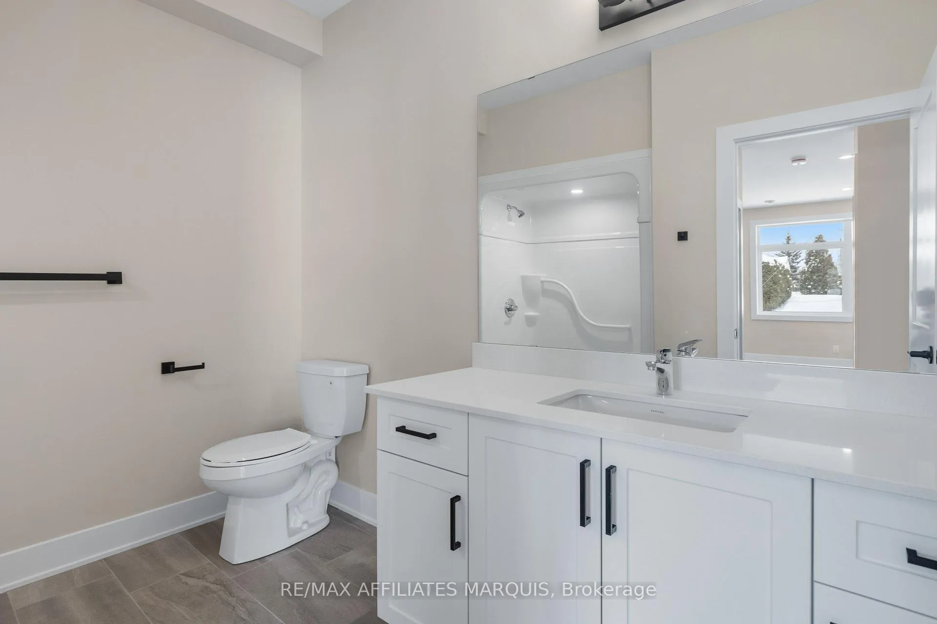 Photo 23 of 59 Ferrara Drive, Smiths Falls — HOMEH