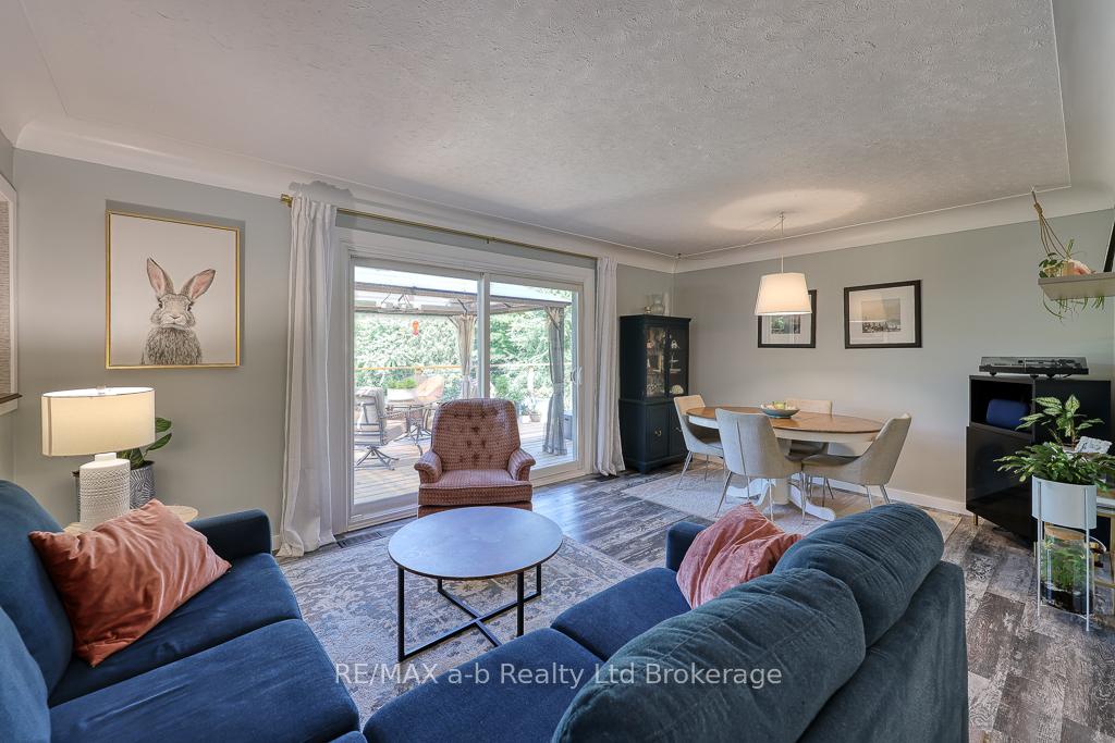 Photo 14 of 109 Sunset Drive, St. Thomas — HOMEH
