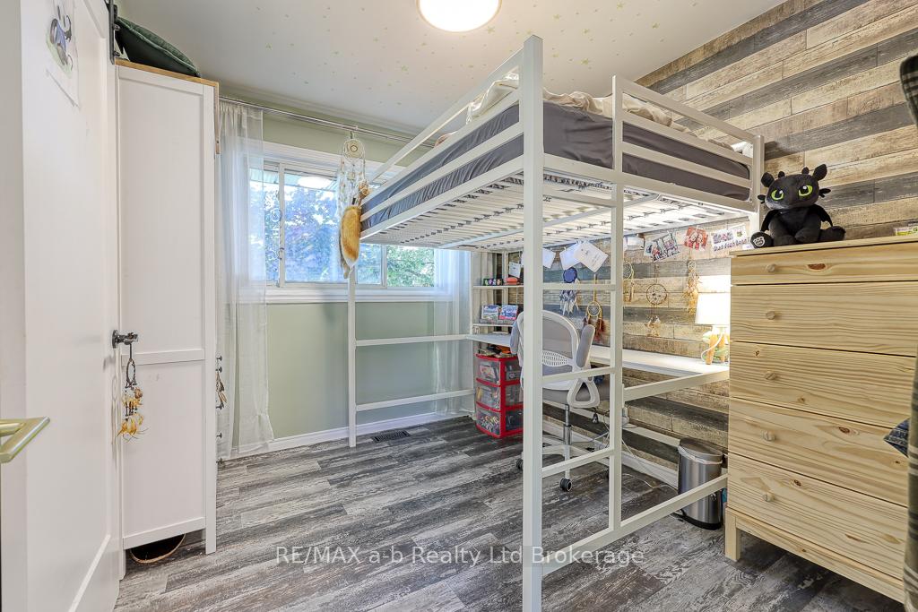 Photo 18 of 109 Sunset Drive, St. Thomas — HOMEH