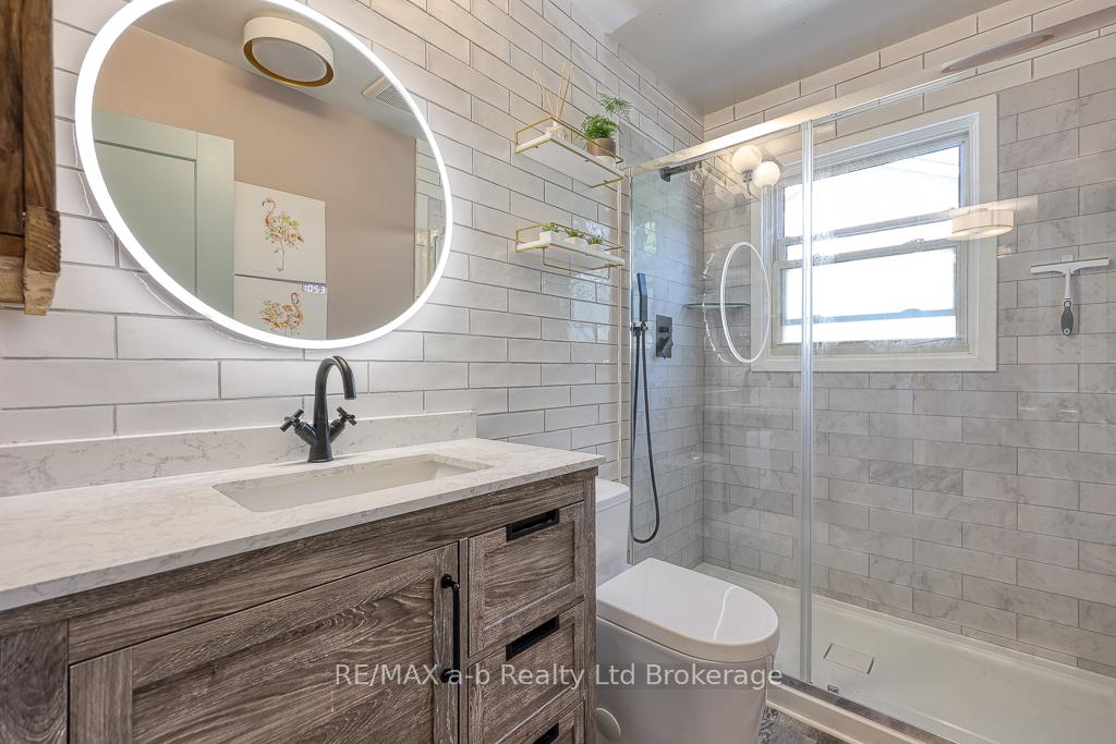 Photo 20 of 109 Sunset Drive, St. Thomas — HOMEH