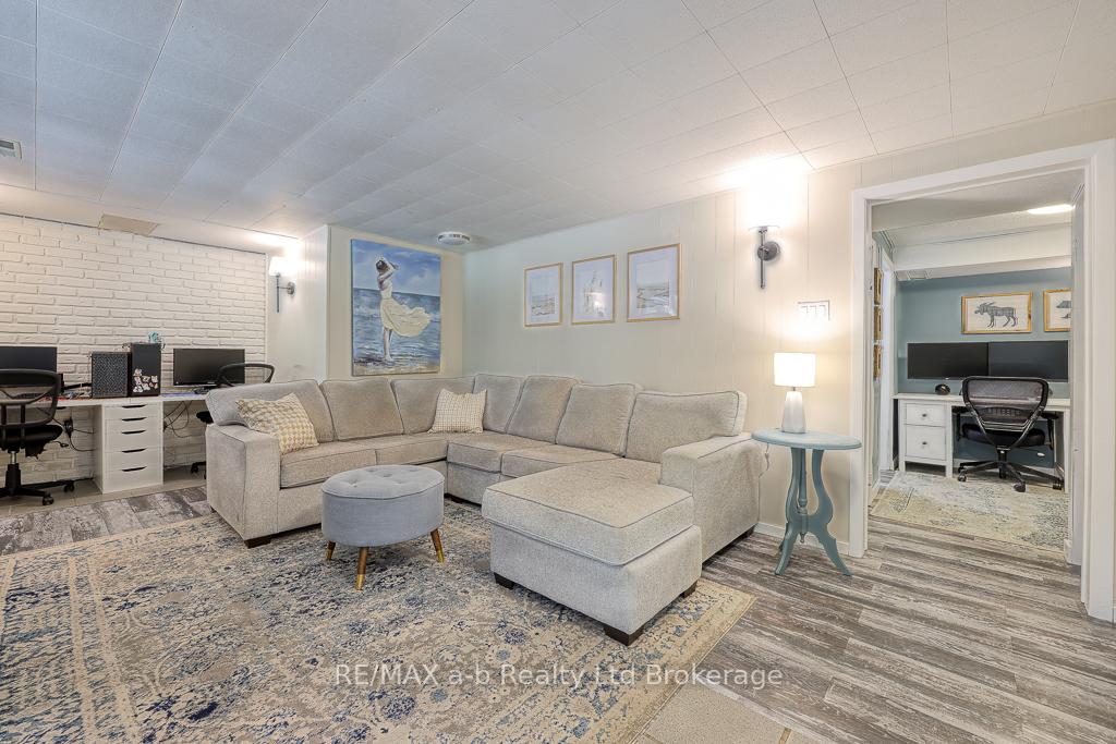 Photo 21 of 109 Sunset Drive, St. Thomas — HOMEH