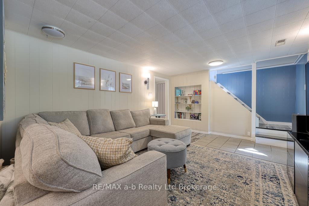 Photo 23 of 109 Sunset Drive, St. Thomas — HOMEH