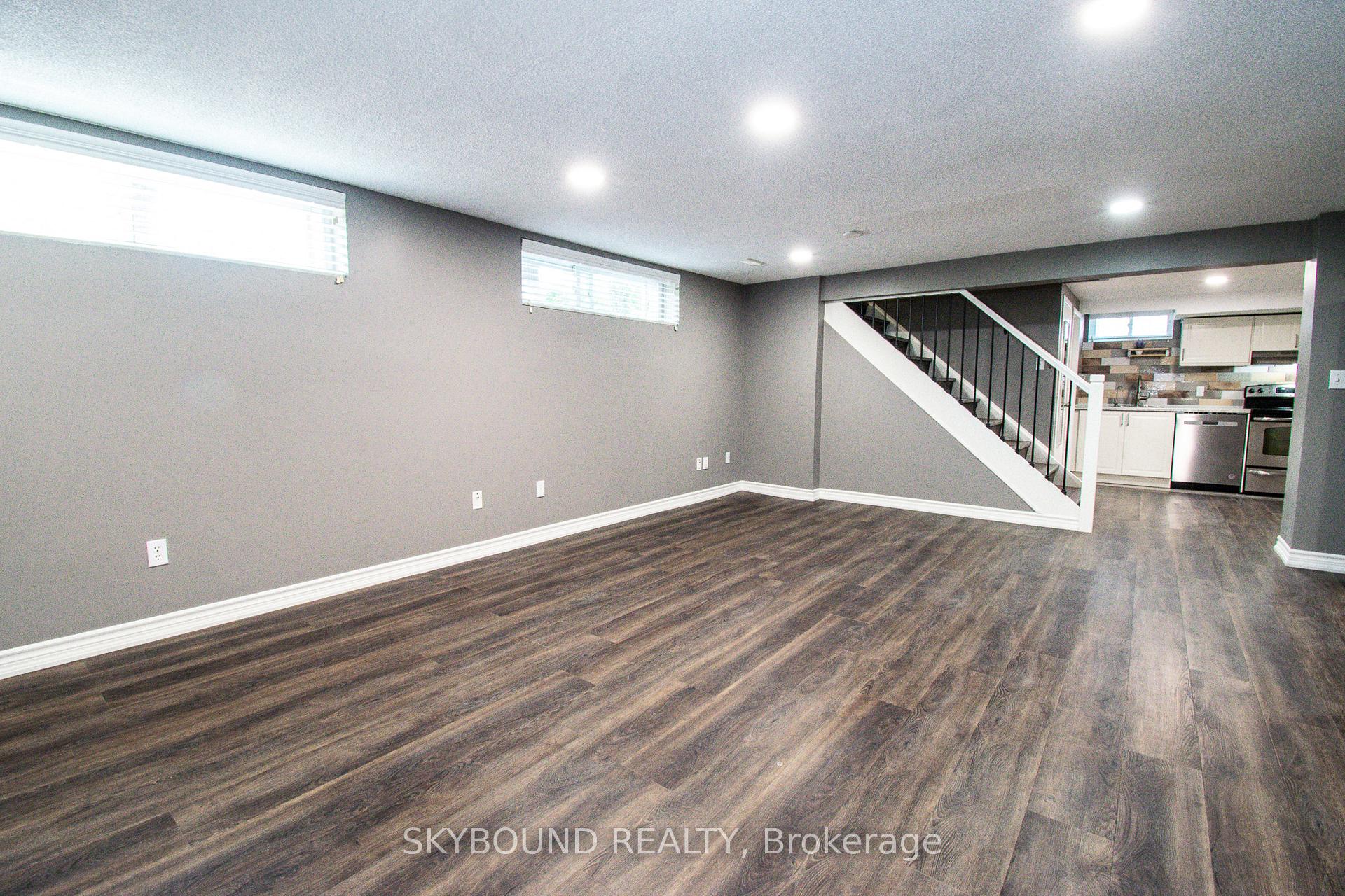 Photo 8 of Unit Lower unit, 10 Chorley Avenue, St. Catharines, Bunting/Linwell — HOMEH