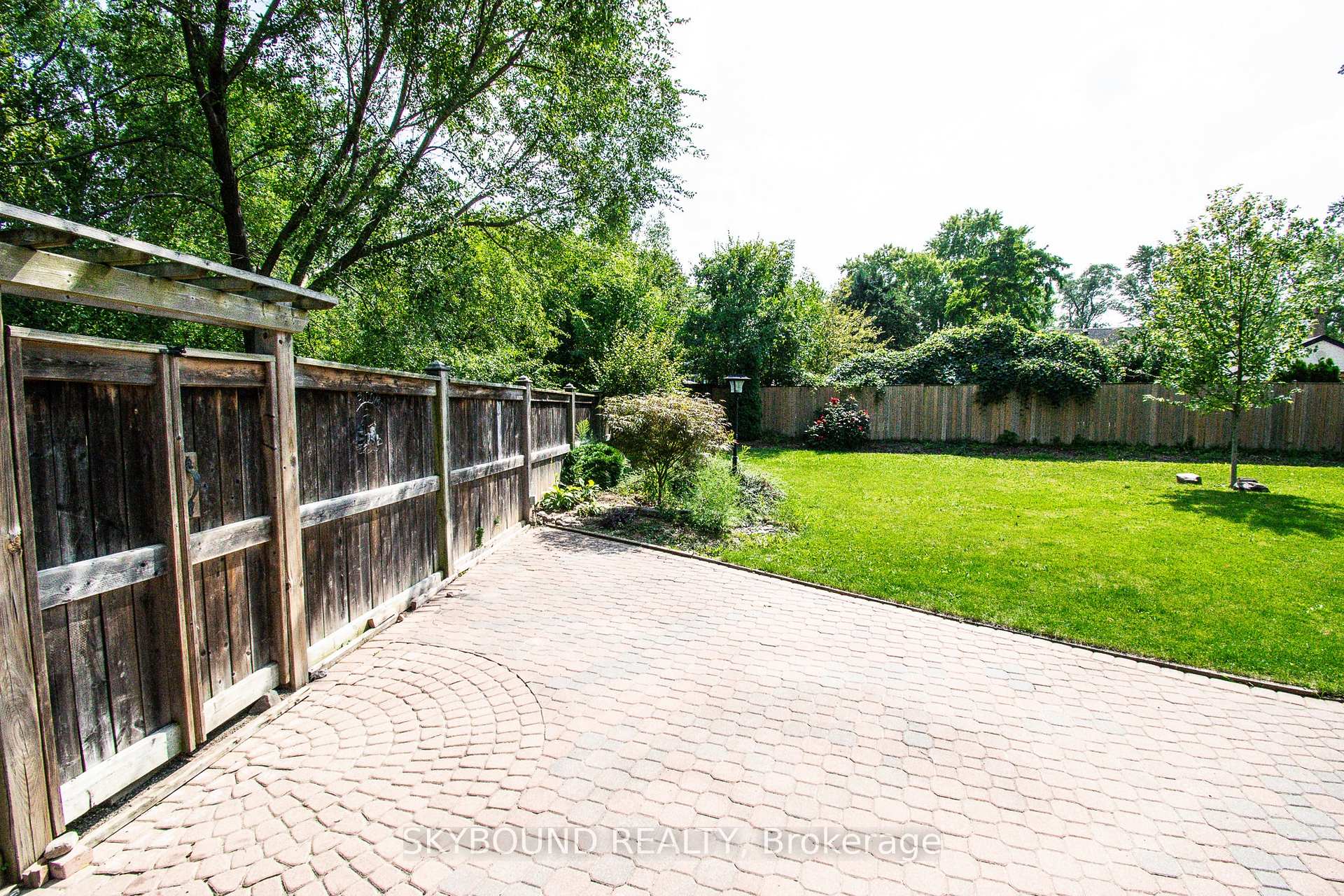 Photo 24 of Unit Lower unit, 10 Chorley Avenue, St. Catharines, Bunting/Linwell — HOMEH