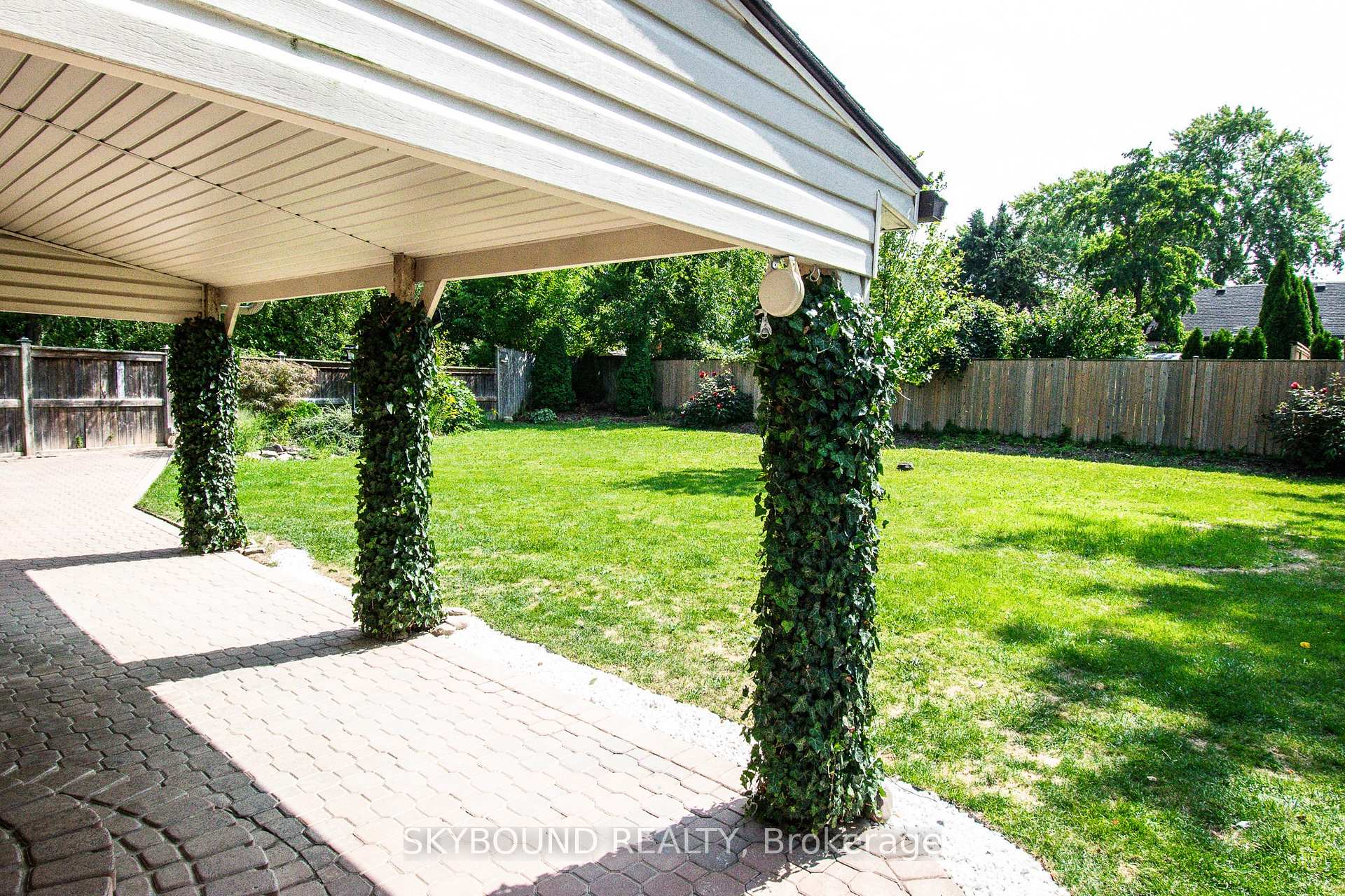 Photo 25 of Unit Lower unit, 10 Chorley Avenue, St. Catharines, Bunting/Linwell — HOMEH