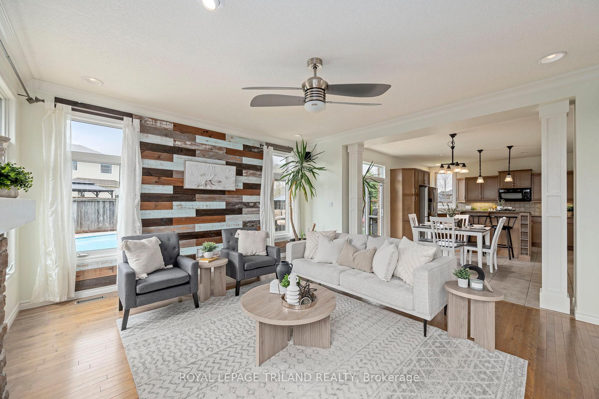 Photo 14 of 19 Chamberlain Court, St. Thomas — HOMEH