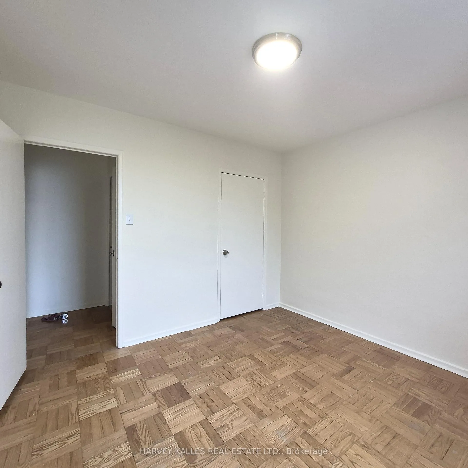 Photo 10 of Unit 305, 6 Glen Echo Road, Toronto, Lawrence Park North — HOMEH