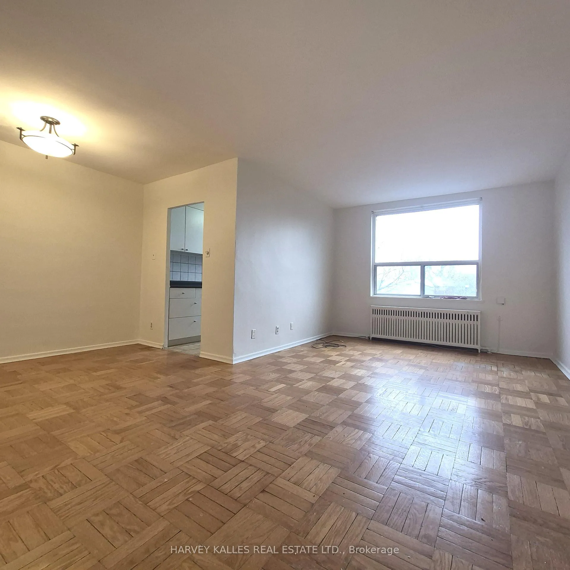 Photo 4 of Unit 304, 6 Glen Echo Road, Toronto, Lawrence Park North — HOMEH