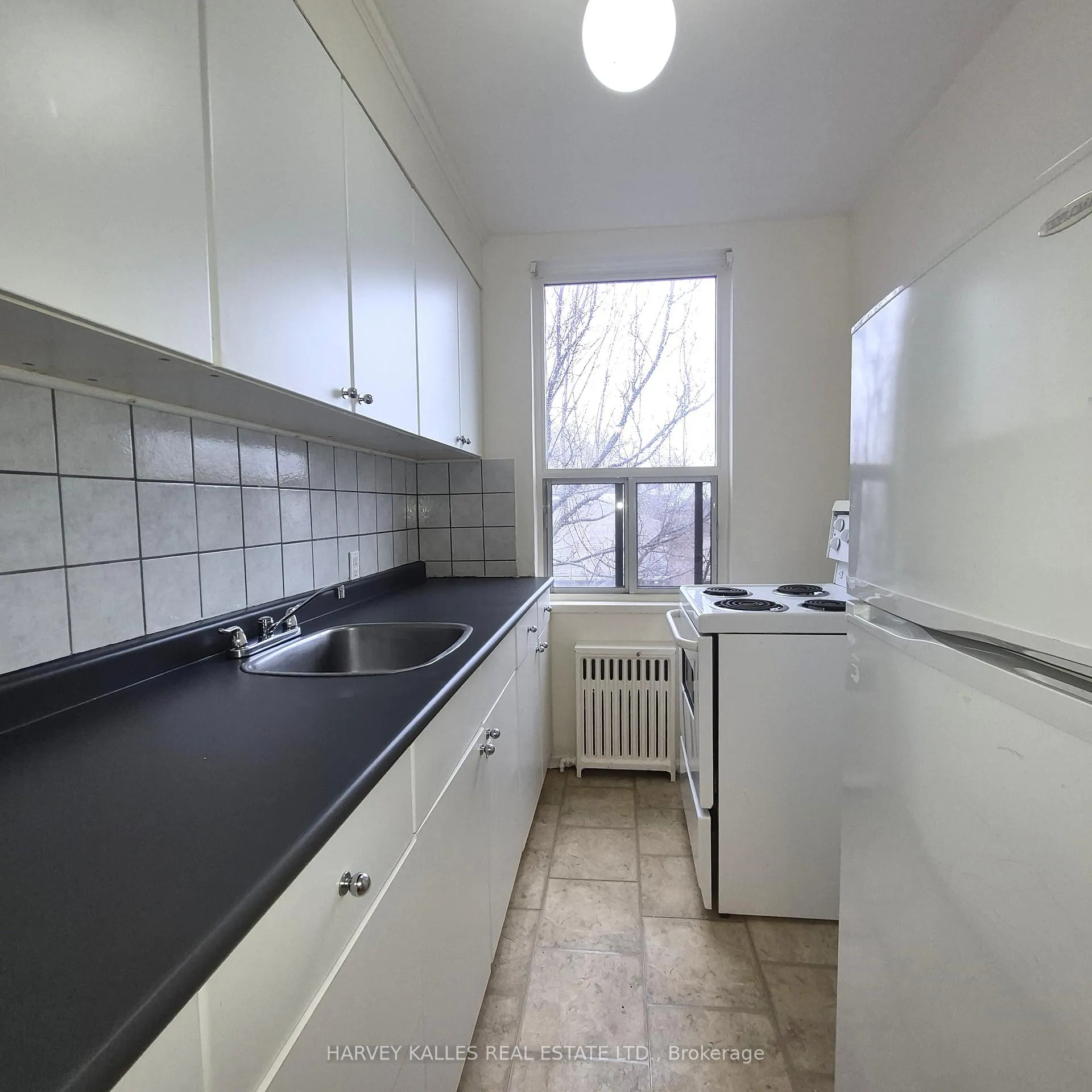 Photo 6 of Unit 304, 6 Glen Echo Road, Toronto, Lawrence Park North — HOMEH