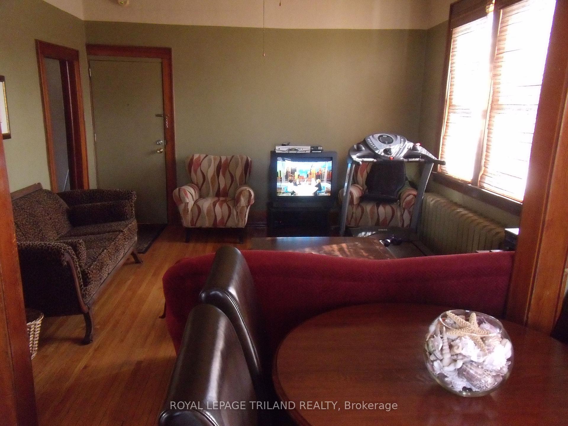 Photo 34 of 92 Moore Street N, St. Thomas — HOMEH