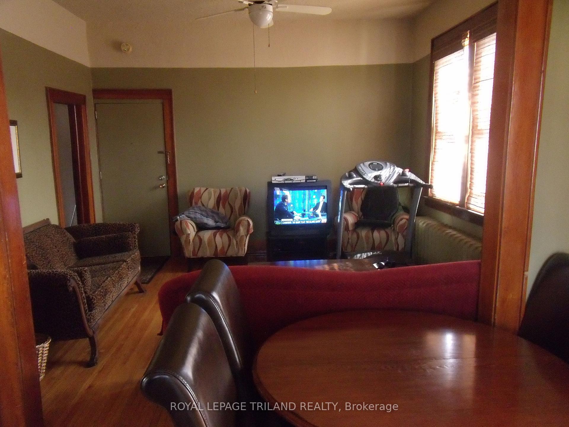 Photo 35 of 92 Moore Street N, St. Thomas — HOMEH