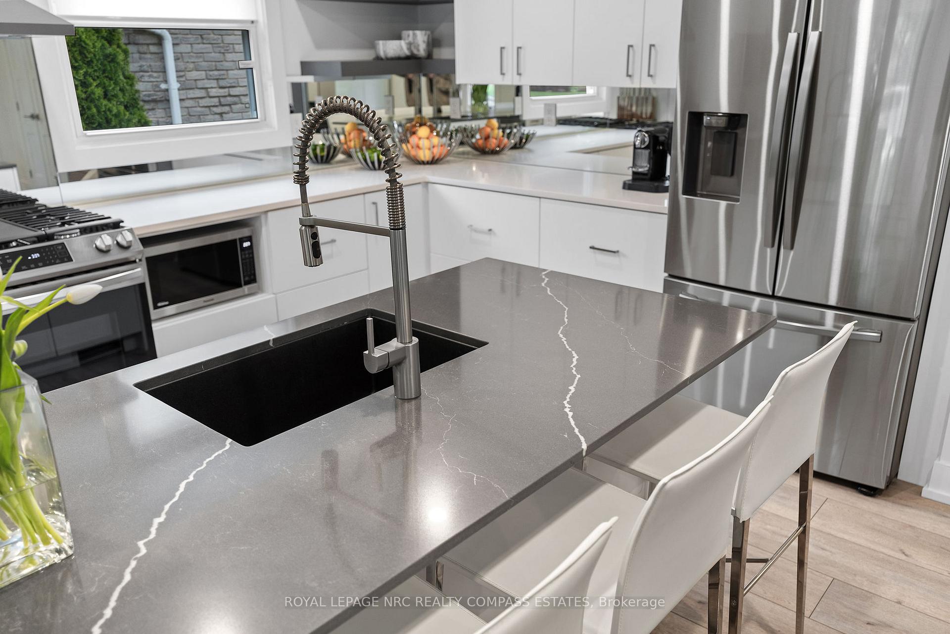 Photo 7 of 10 Belair Drive, St. Catharines, Port Dalhousie — HOMEH