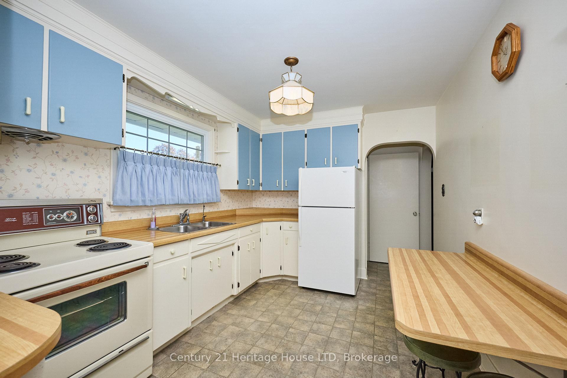 Photo 11 of 82 Wakelin Terrace, St. Catharines, Carlton/Bunting — HOMEH