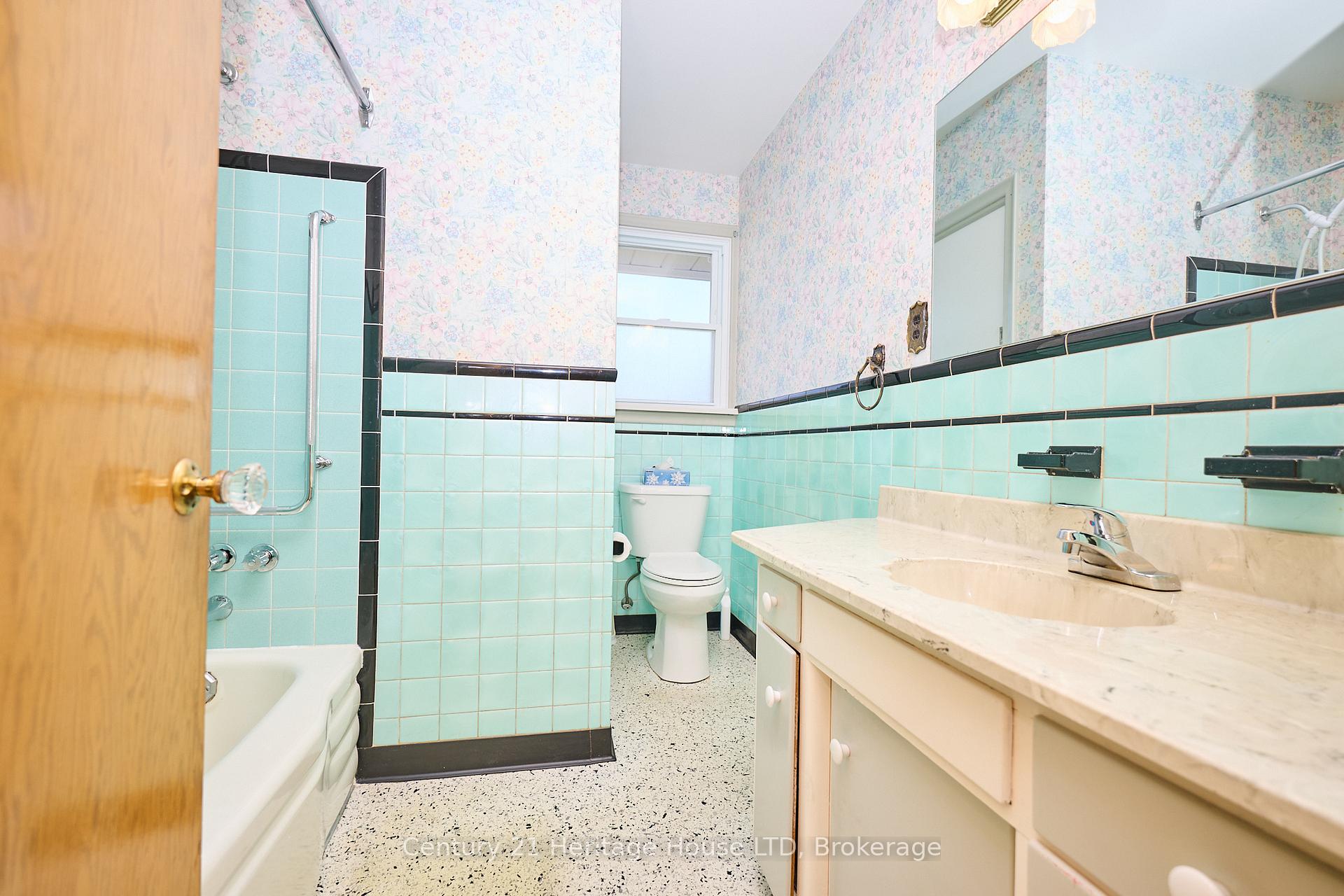 Photo 18 of 82 Wakelin Terrace, St. Catharines, Carlton/Bunting — HOMEH
