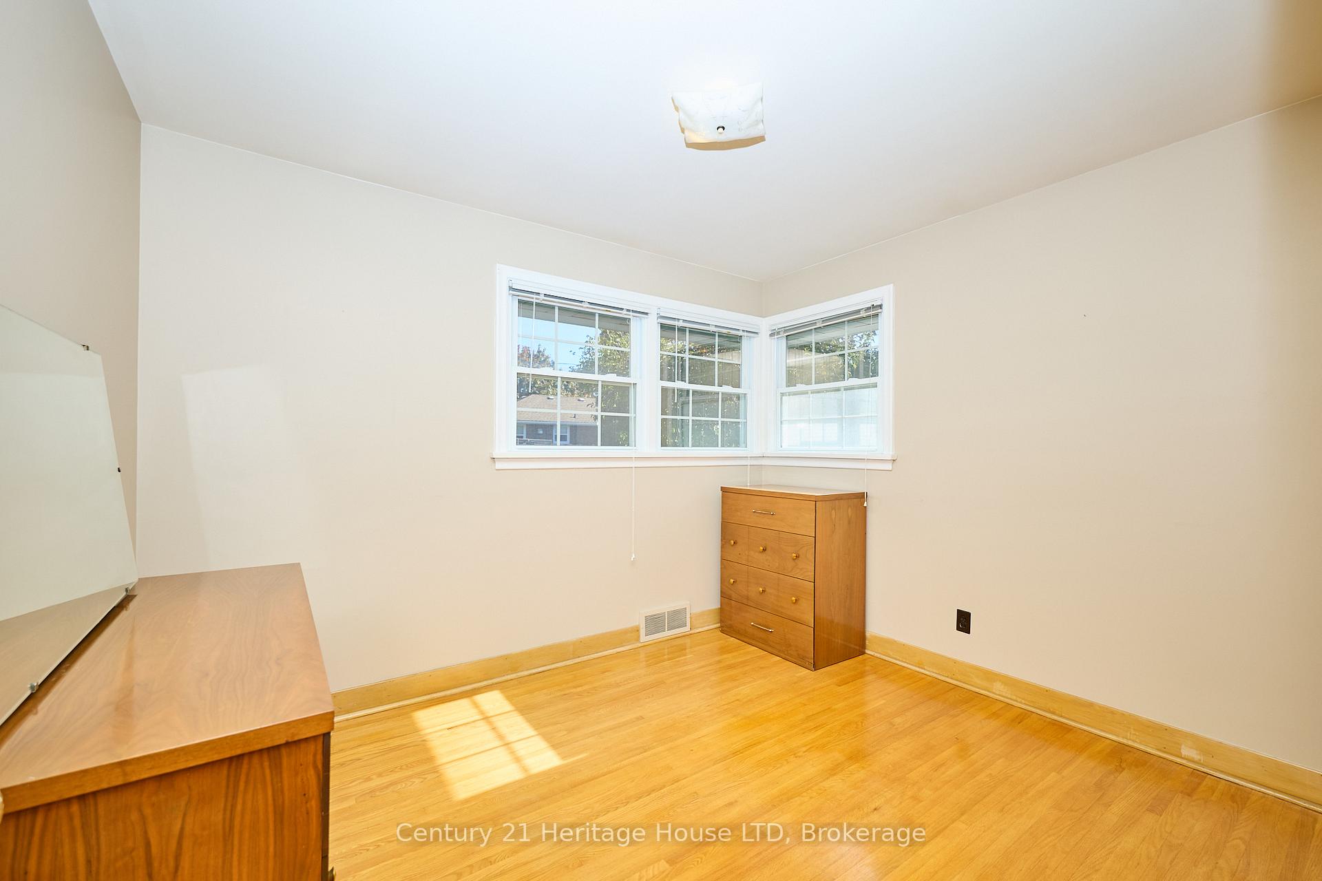 Photo 21 of 82 Wakelin Terrace, St. Catharines, Carlton/Bunting — HOMEH