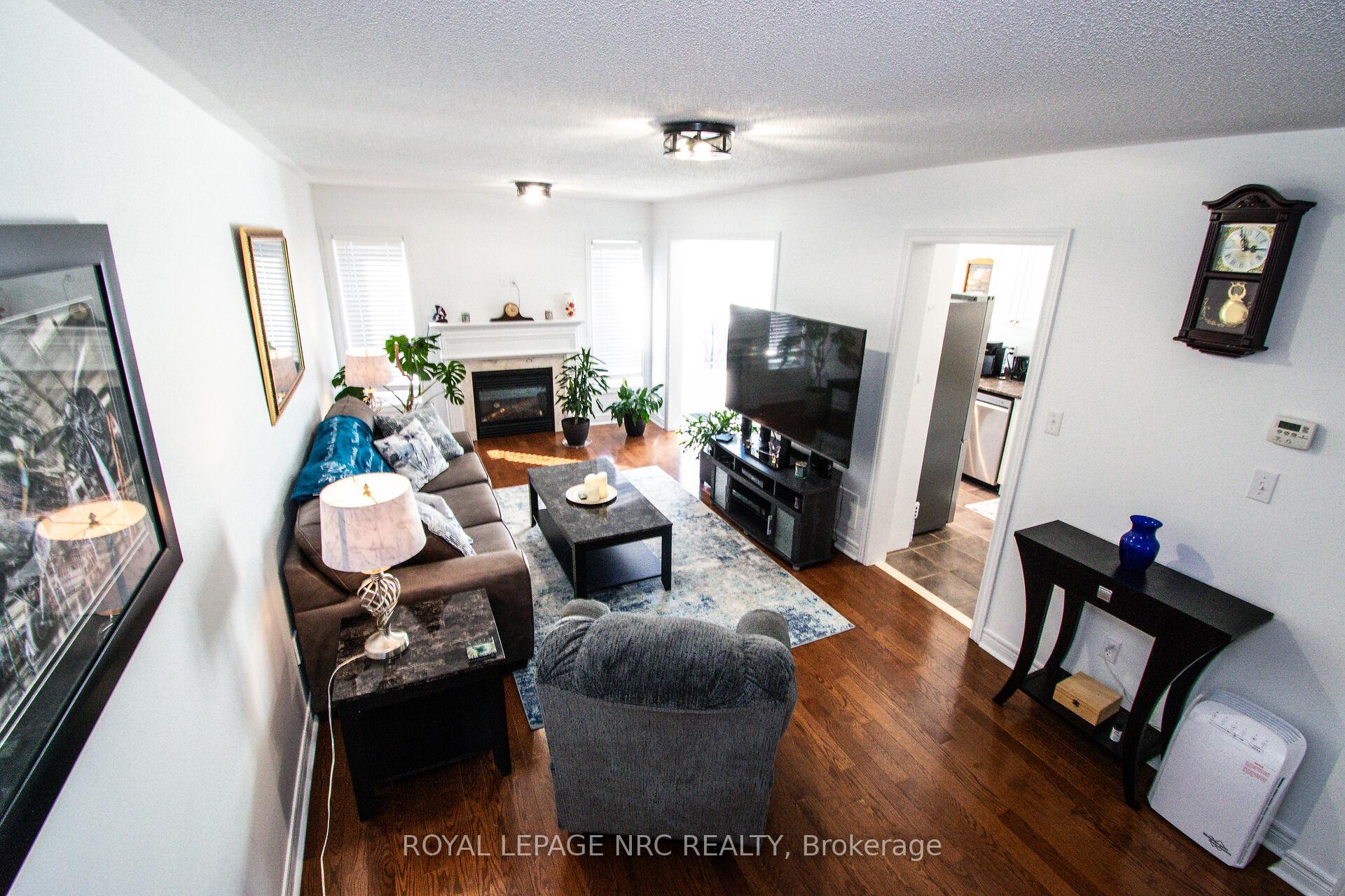 Photo 6 of 29 Colonel Lyall Street, St. Catharines, Secord Woods — HOMEH