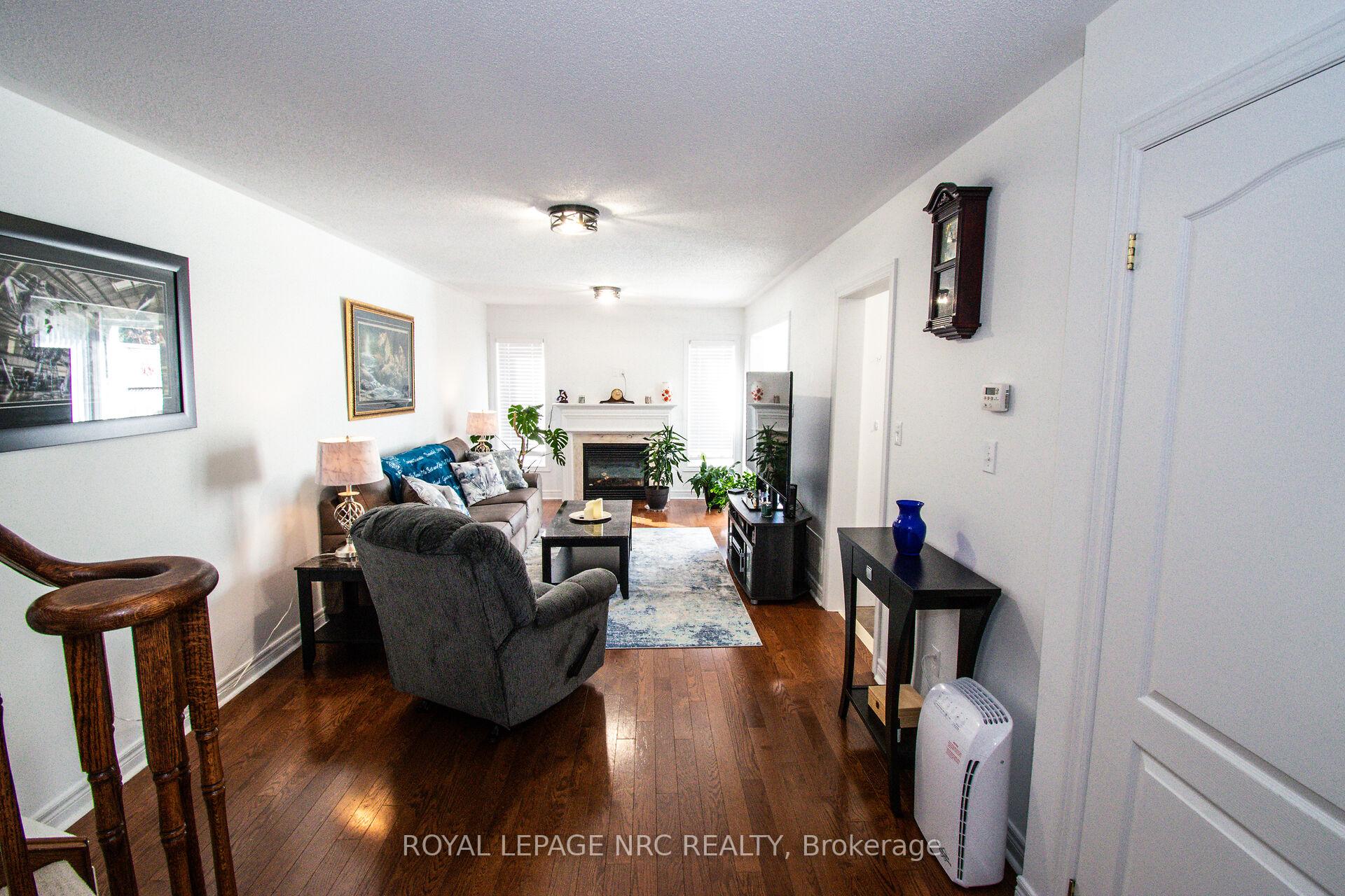 Photo 7 of 29 Colonel Lyall Street, St. Catharines, Secord Woods — HOMEH