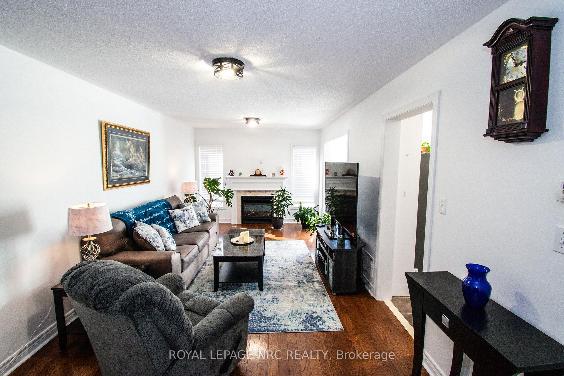 Photo 8 of 29 Colonel Lyall Street, St. Catharines, Secord Woods — HOMEH