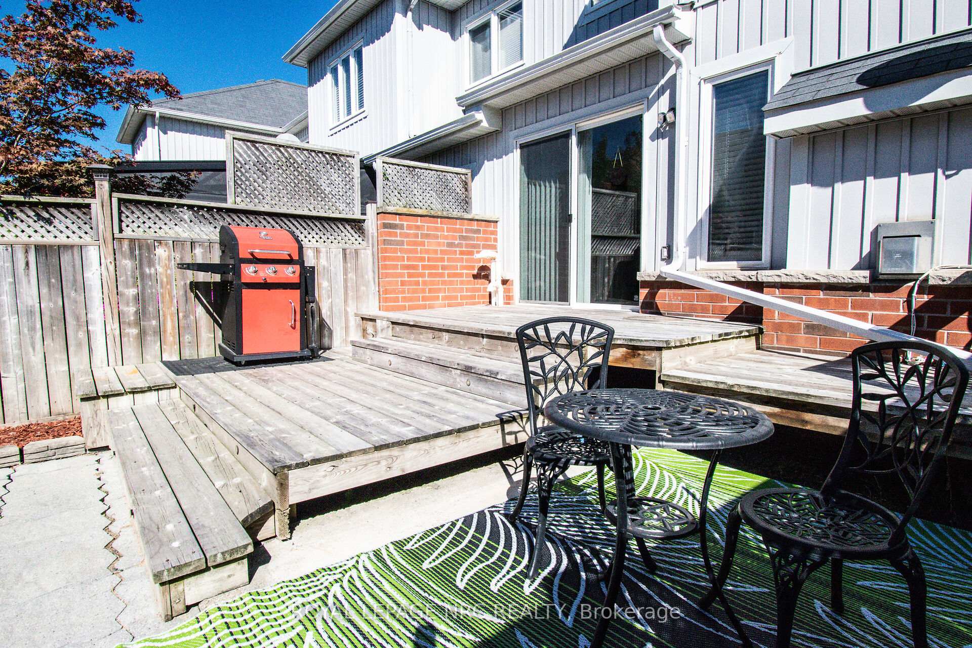 Photo 21 of 29 Colonel Lyall Street, St. Catharines, Secord Woods — HOMEH