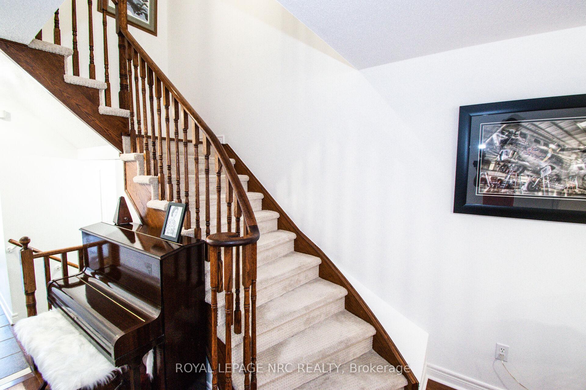 Photo 26 of 29 Colonel Lyall Street, St. Catharines, Secord Woods — HOMEH