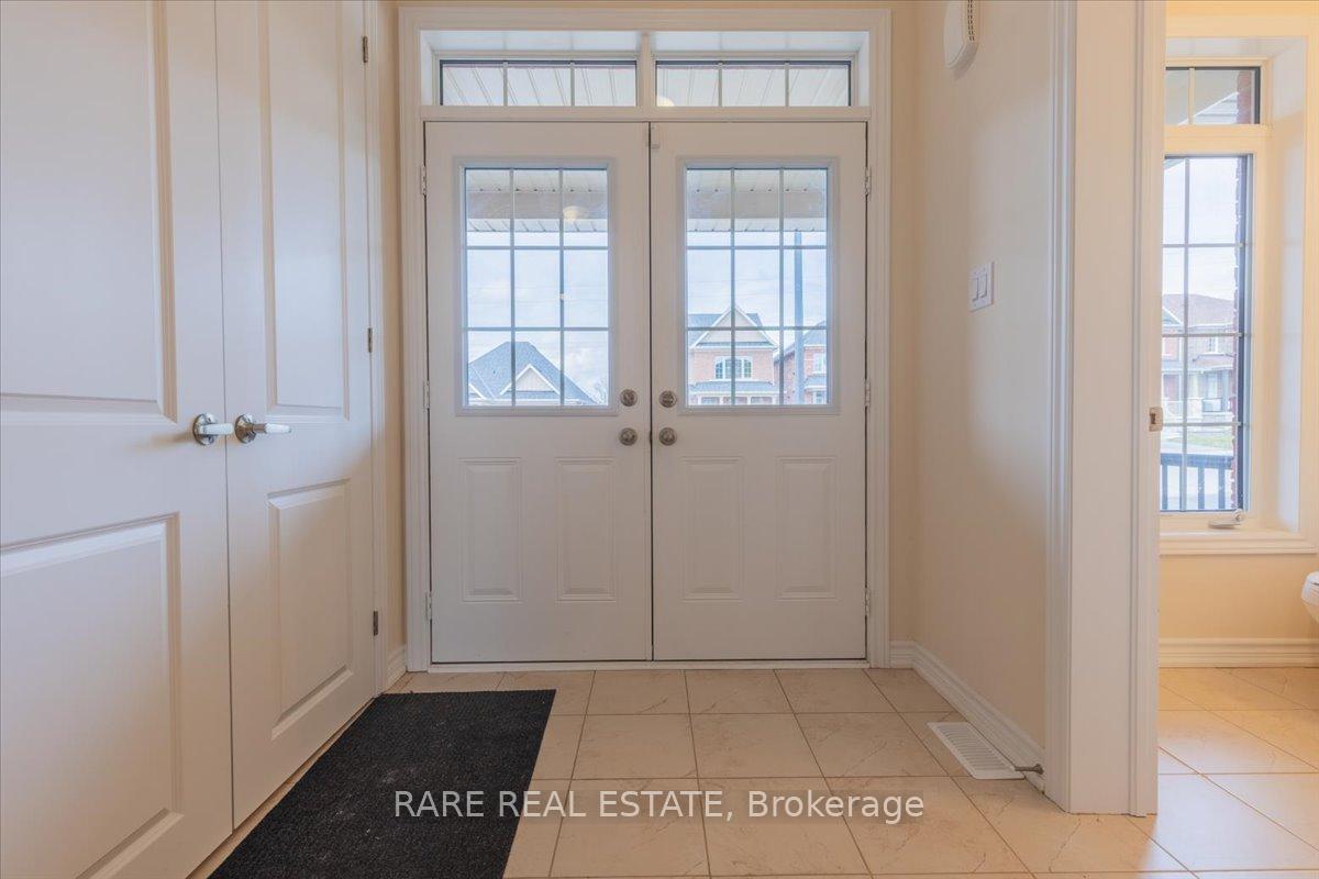 Photo 4 of 82 Rugman Crescent, Springwater, Centre Vespra — HOMEH