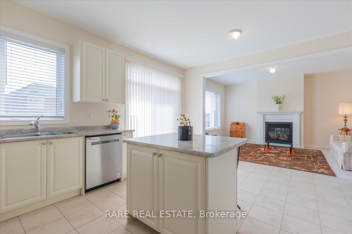 Photo 15 of 82 Rugman Crescent, Springwater, Centre Vespra — HOMEH