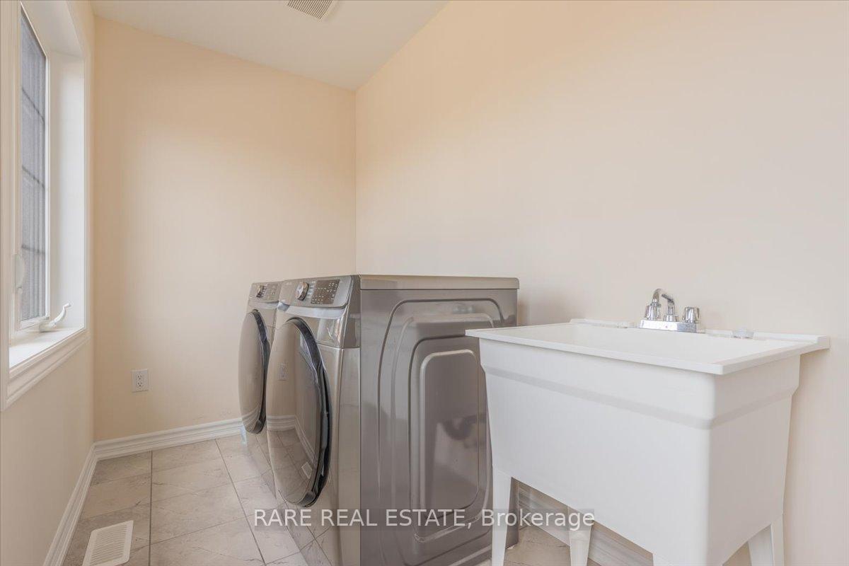 Photo 23 of 82 Rugman Crescent, Springwater, Centre Vespra — HOMEH